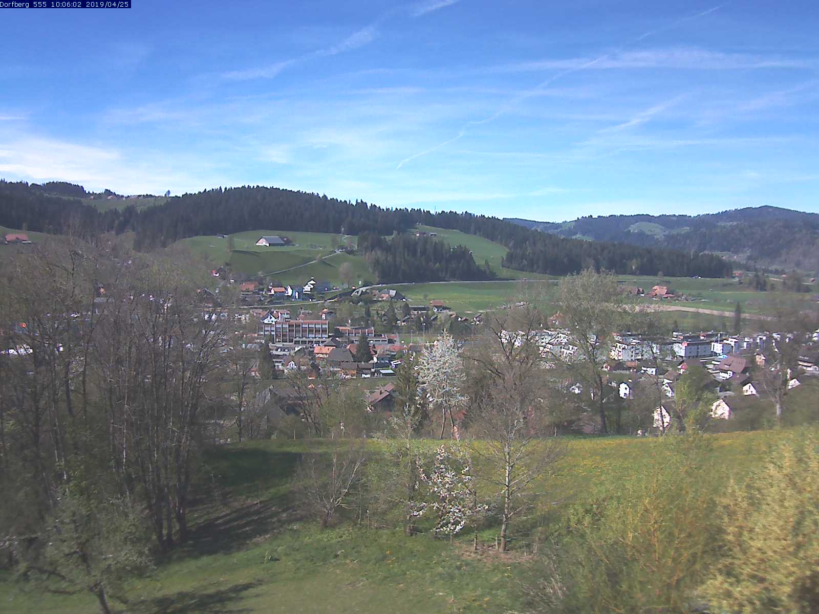 Webcam-Bild: Aussicht vom Dorfberg in Langnau 20190425-100601
