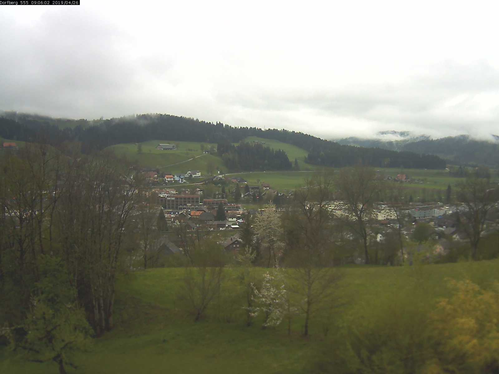 Webcam-Bild: Aussicht vom Dorfberg in Langnau 20190426-090601