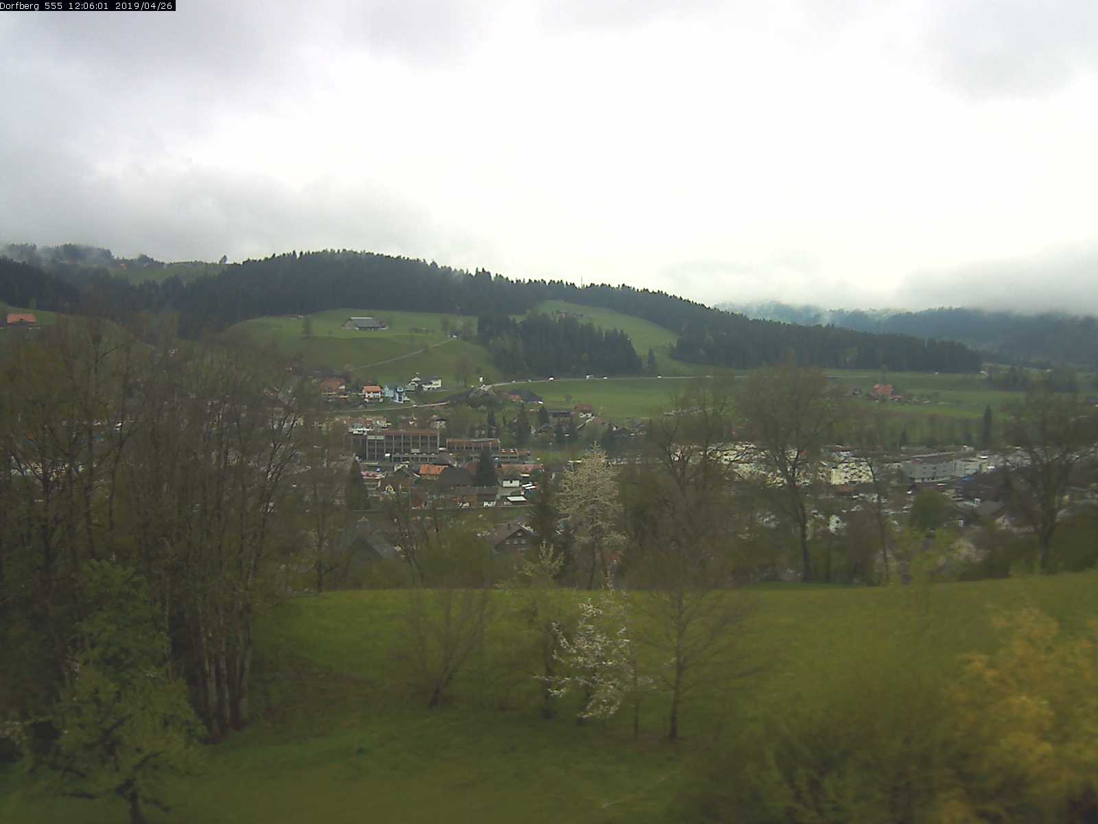 Webcam-Bild: Aussicht vom Dorfberg in Langnau 20190426-120601