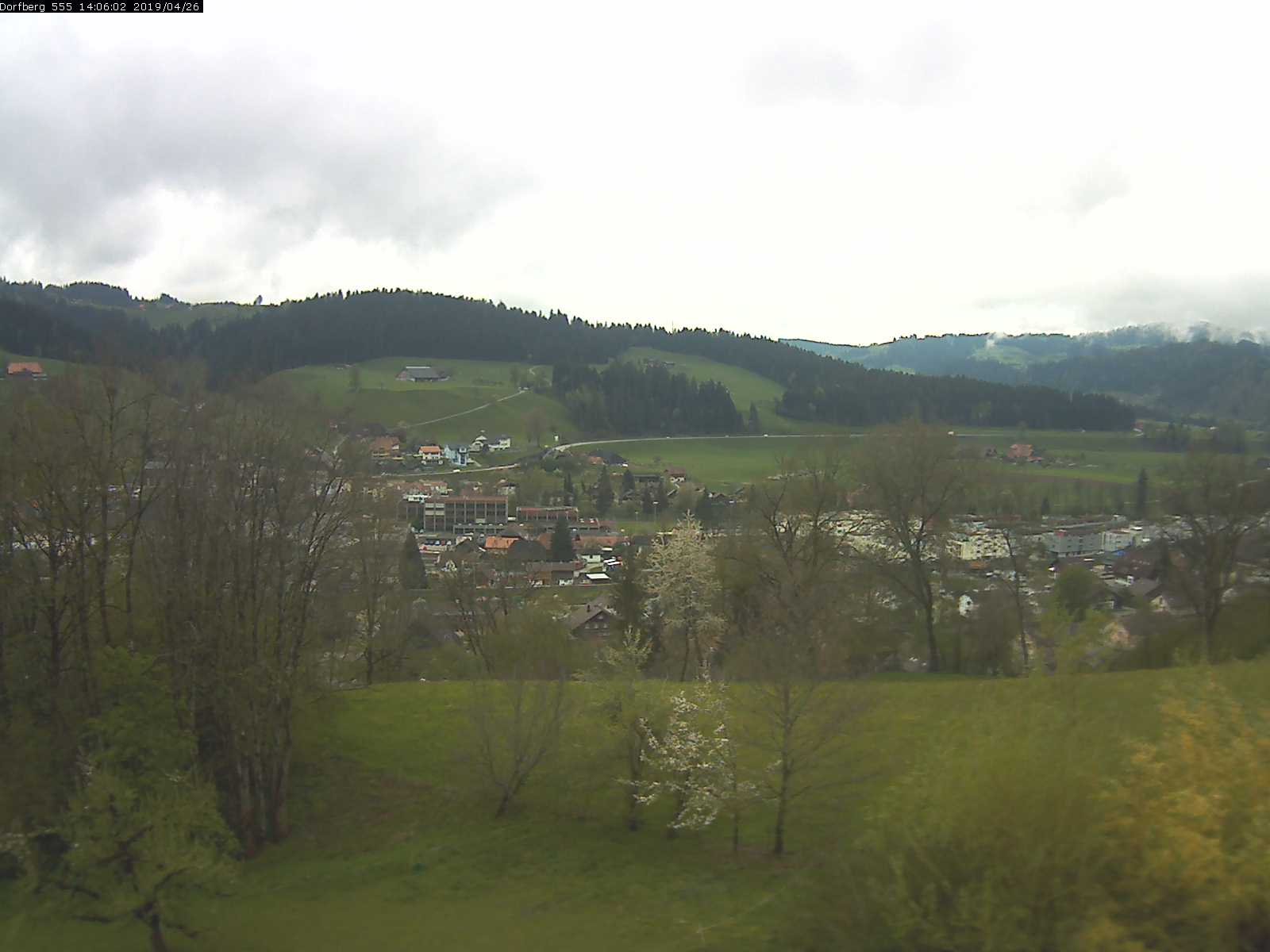 Webcam-Bild: Aussicht vom Dorfberg in Langnau 20190426-140601