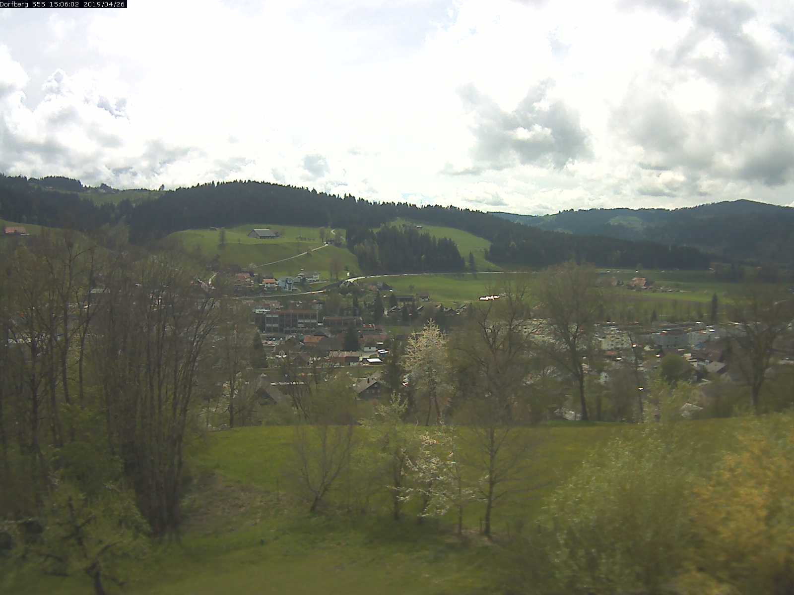 Webcam-Bild: Aussicht vom Dorfberg in Langnau 20190426-150601