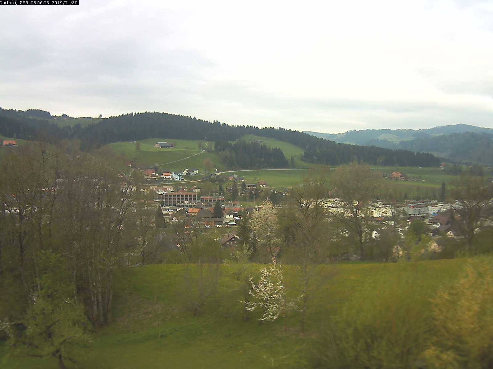 Webcam-Bild: Aussicht vom Dorfberg in Langnau 20190430-080601