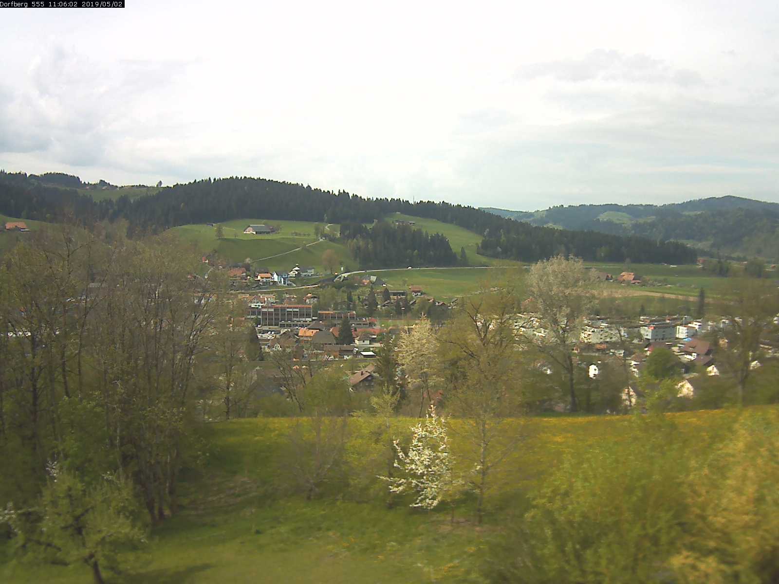 Webcam-Bild: Aussicht vom Dorfberg in Langnau 20190502-110601