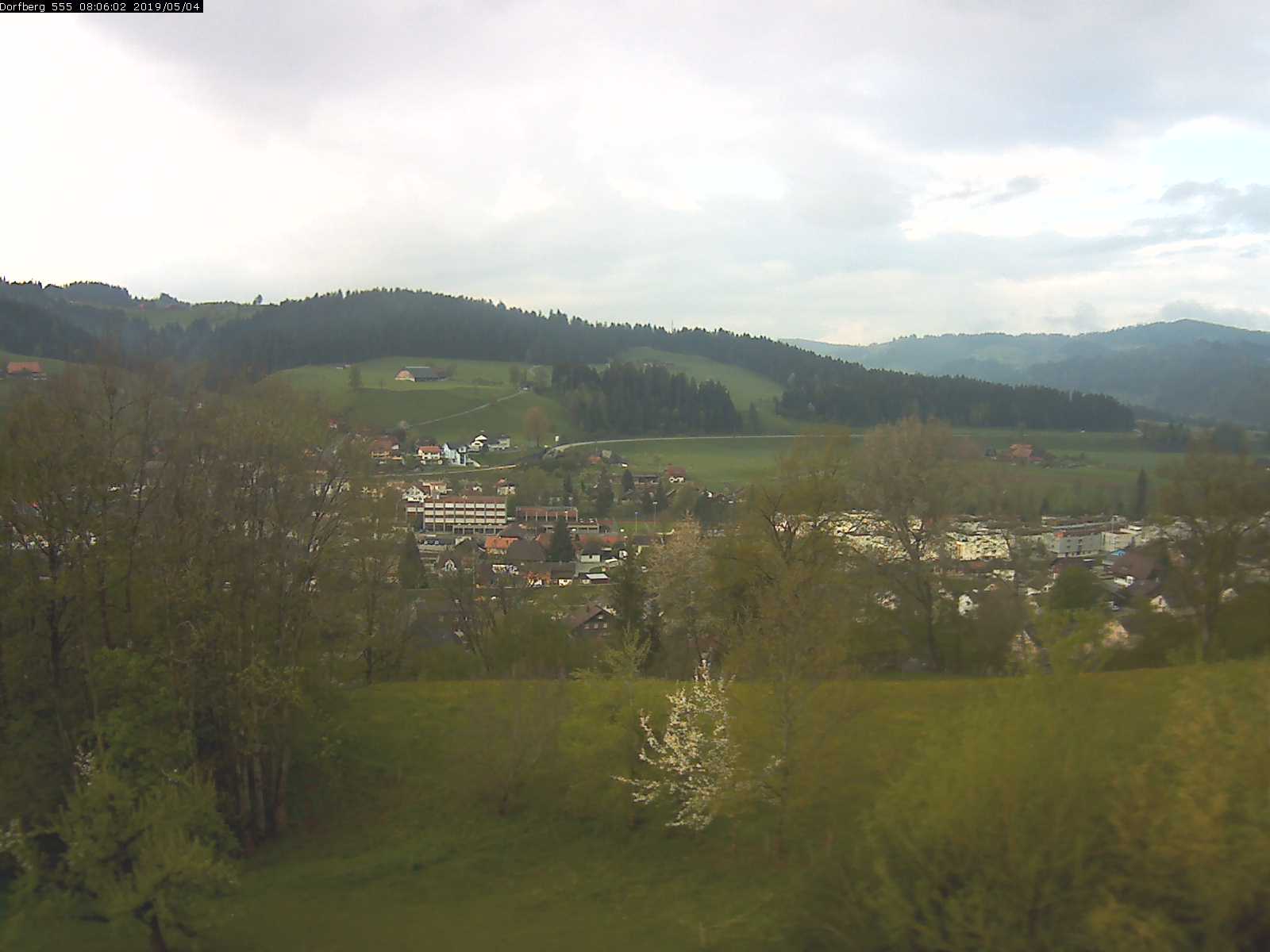 Webcam-Bild: Aussicht vom Dorfberg in Langnau 20190504-080601