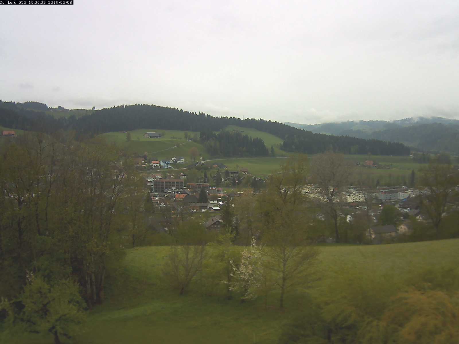 Webcam-Bild: Aussicht vom Dorfberg in Langnau 20190508-100602