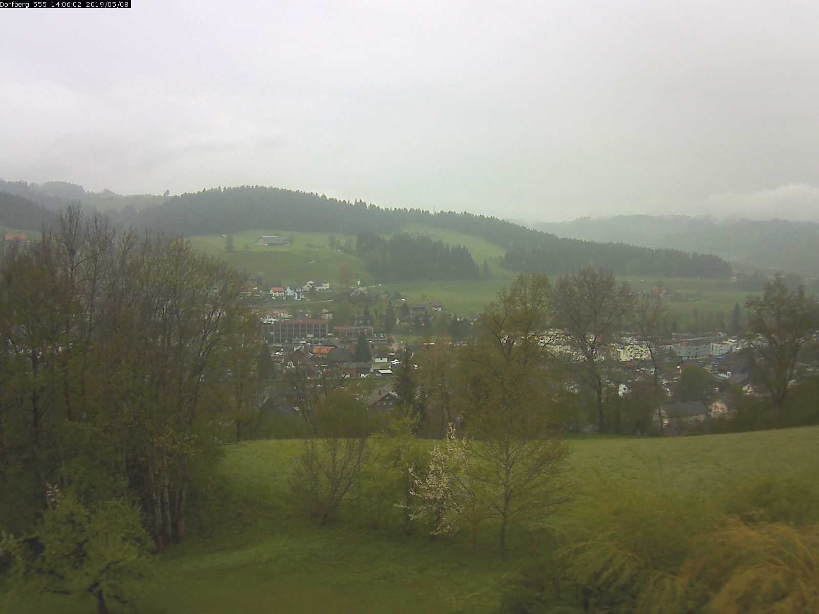Webcam-Bild: Aussicht vom Dorfberg in Langnau 20190508-140601