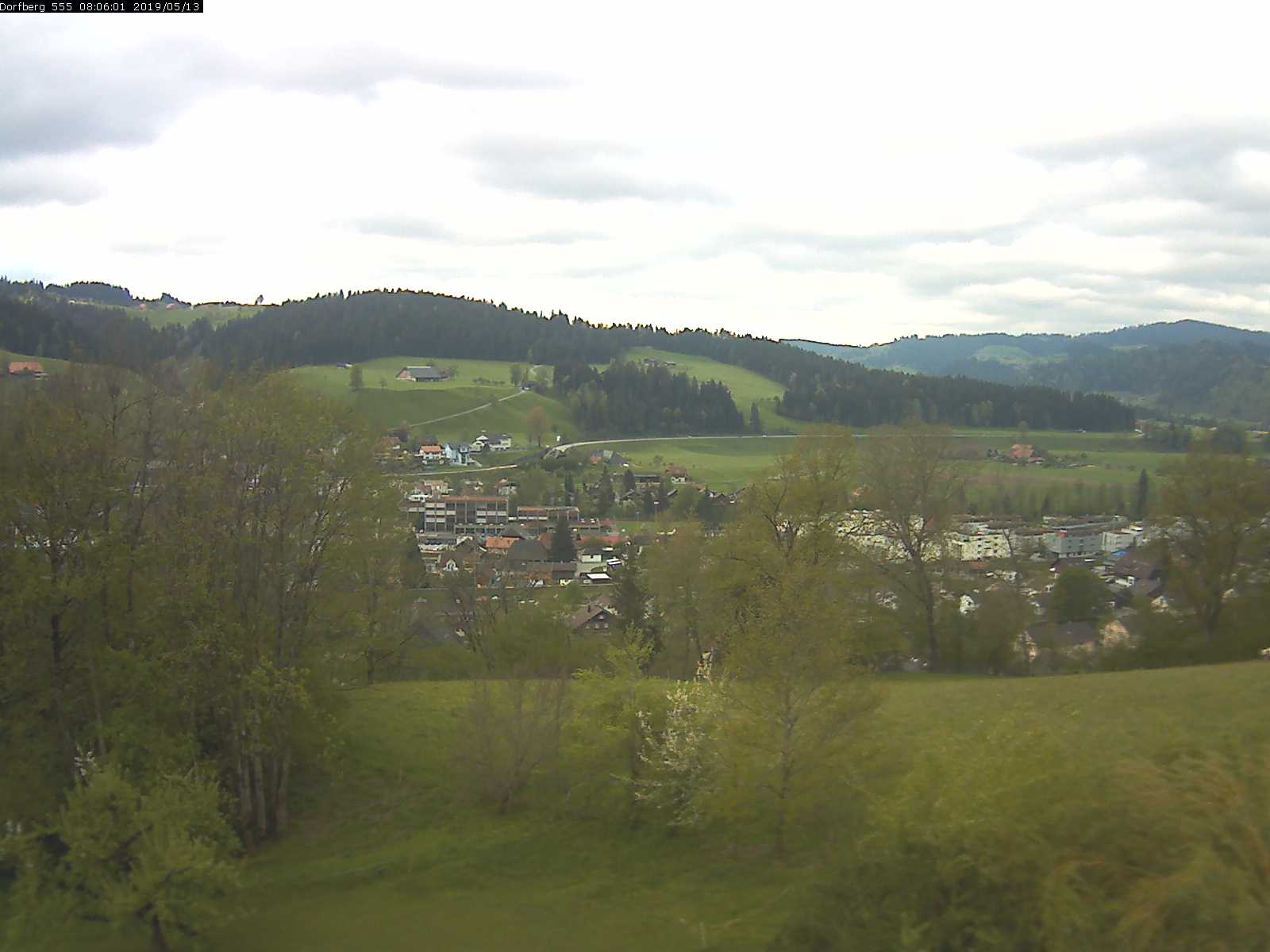 Webcam-Bild: Aussicht vom Dorfberg in Langnau 20190513-080601