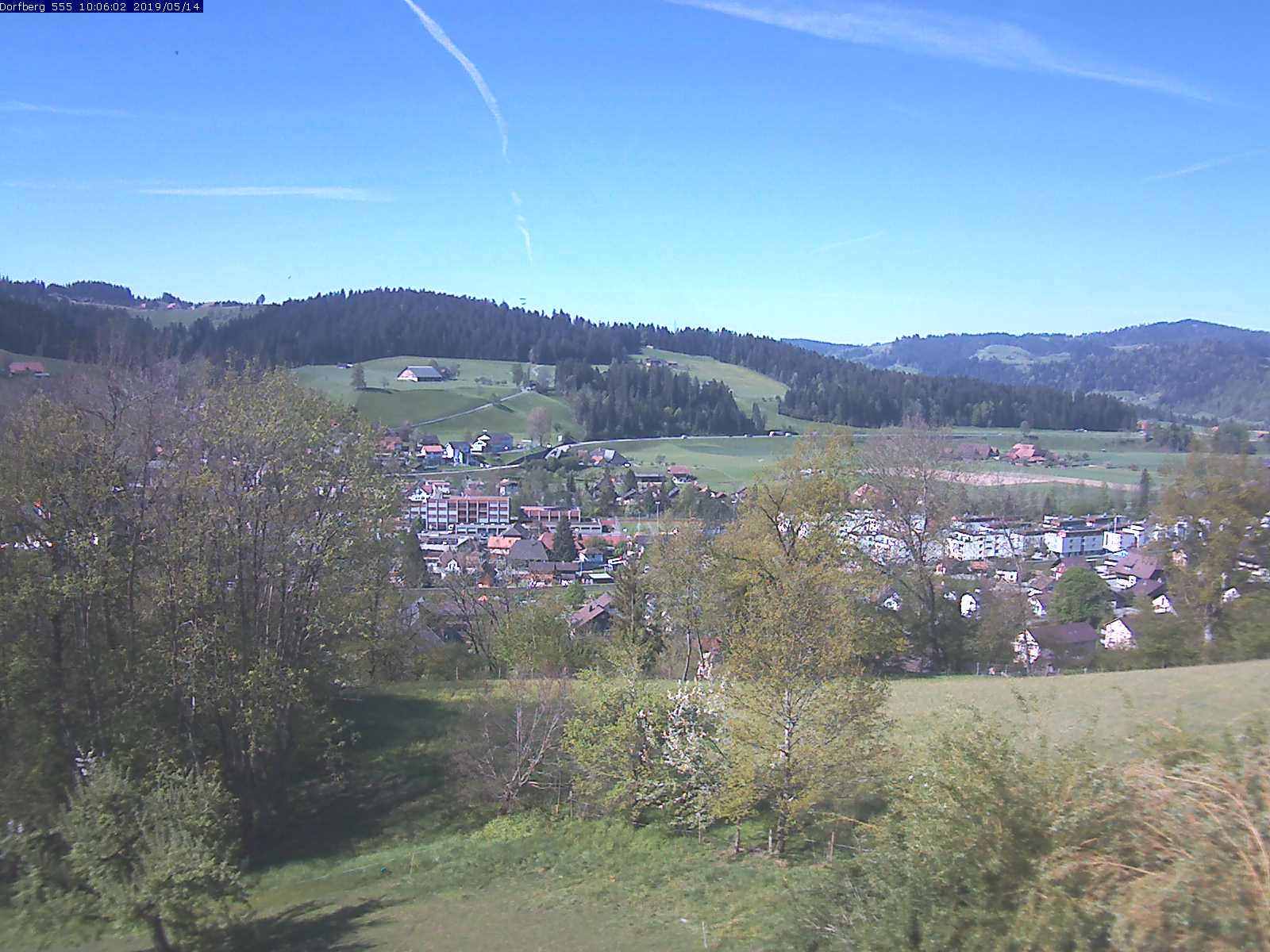 Webcam-Bild: Aussicht vom Dorfberg in Langnau 20190514-100601
