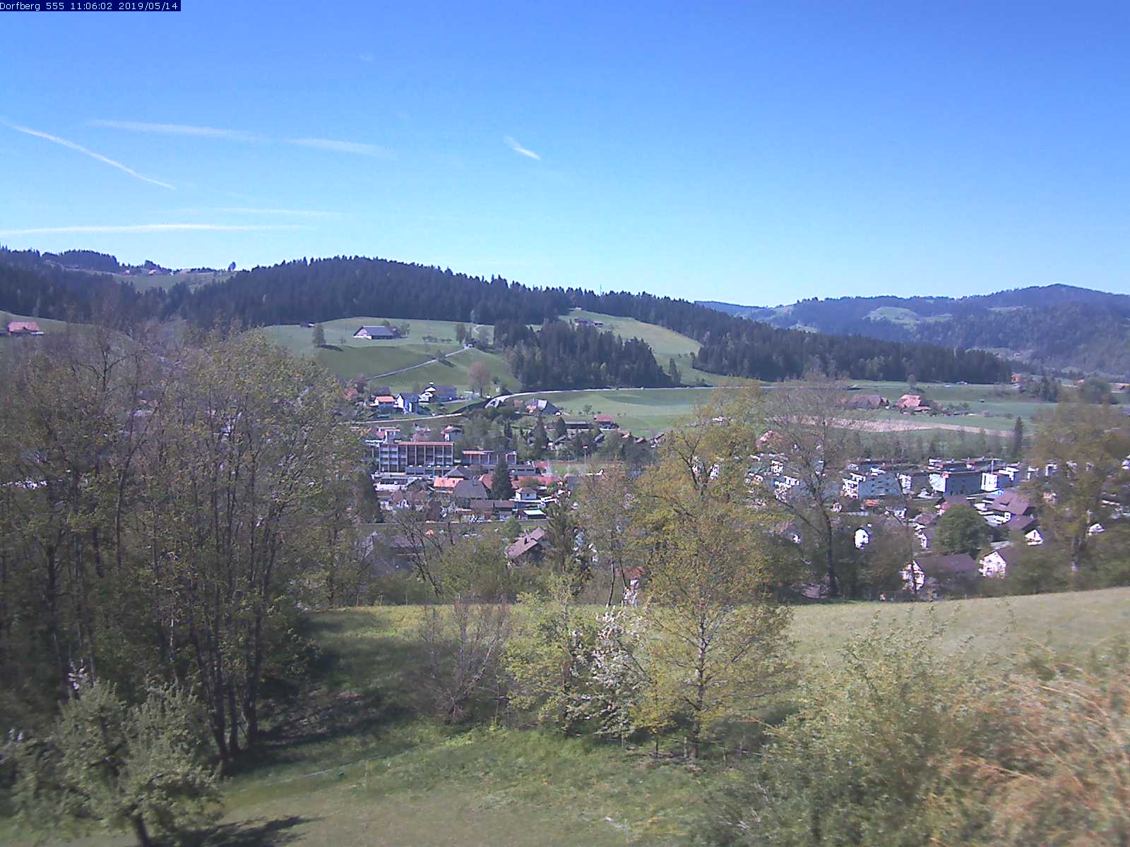 Webcam-Bild: Aussicht vom Dorfberg in Langnau 20190514-110601