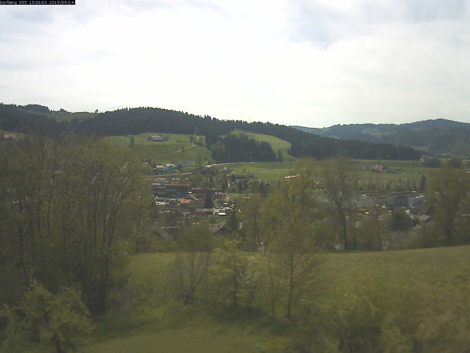 Webcam-Bild: Aussicht vom Dorfberg in Langnau 20190514-150601