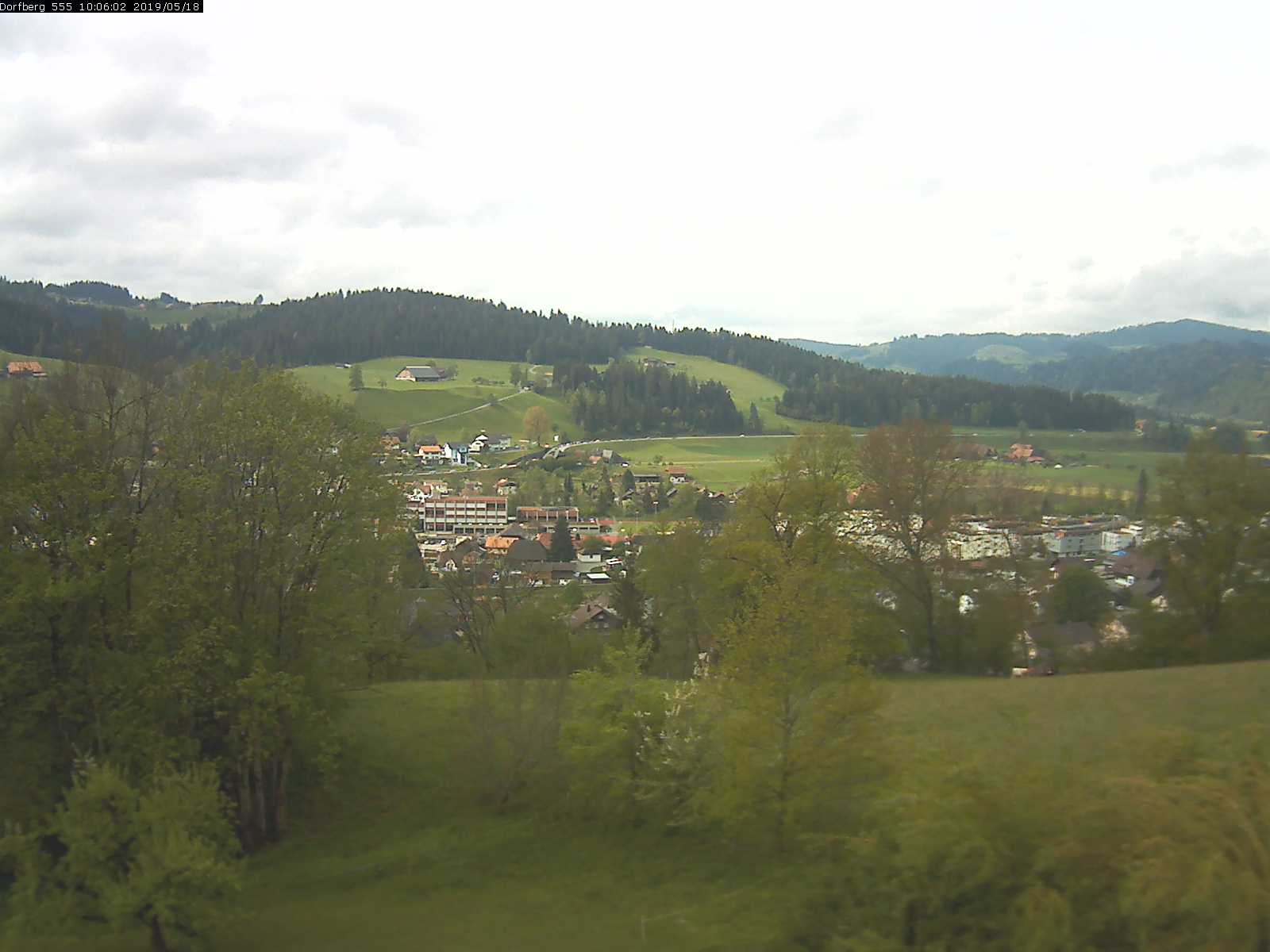 Webcam-Bild: Aussicht vom Dorfberg in Langnau 20190518-100601