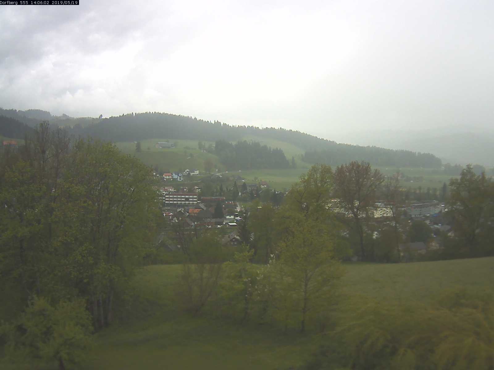 Webcam-Bild: Aussicht vom Dorfberg in Langnau 20190519-140601