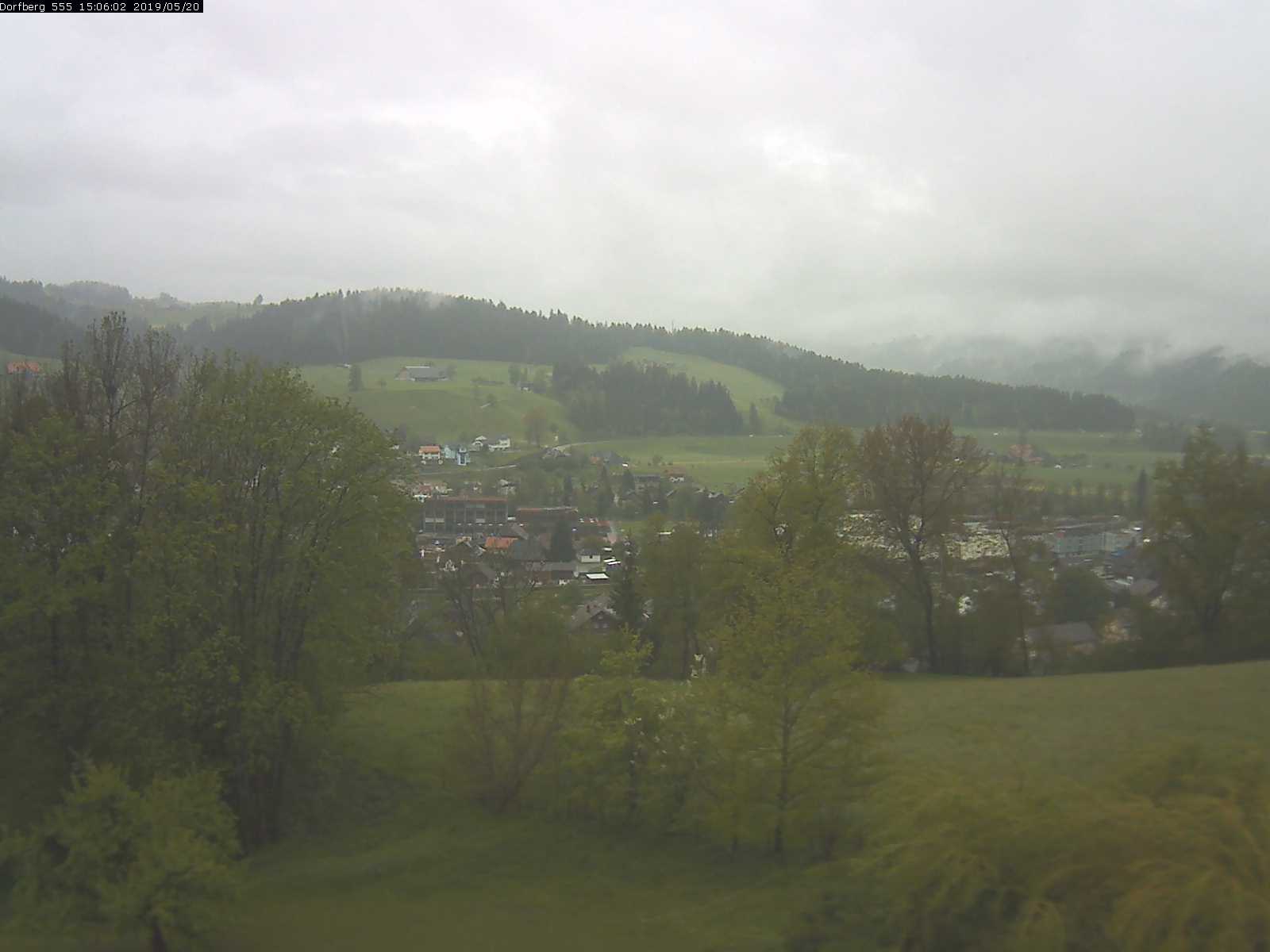 Webcam-Bild: Aussicht vom Dorfberg in Langnau 20190520-150601
