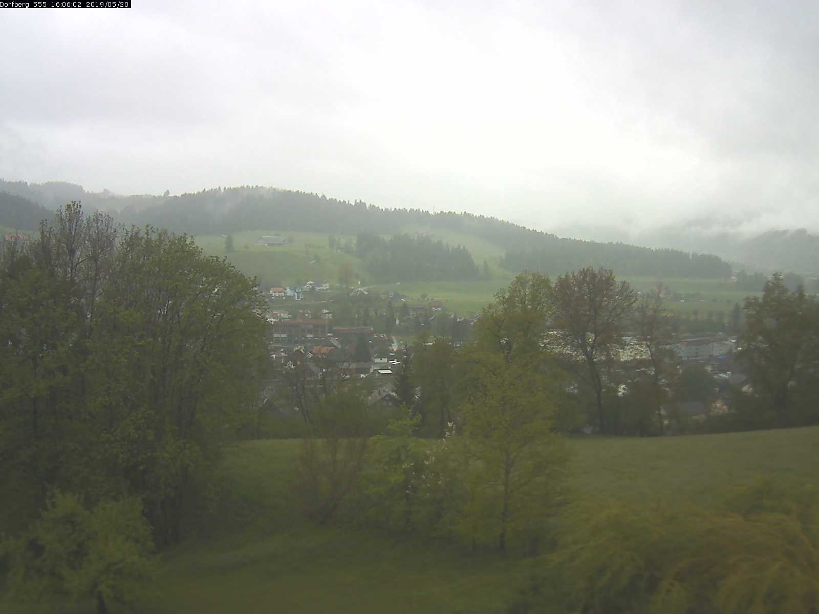 Webcam-Bild: Aussicht vom Dorfberg in Langnau 20190520-160601
