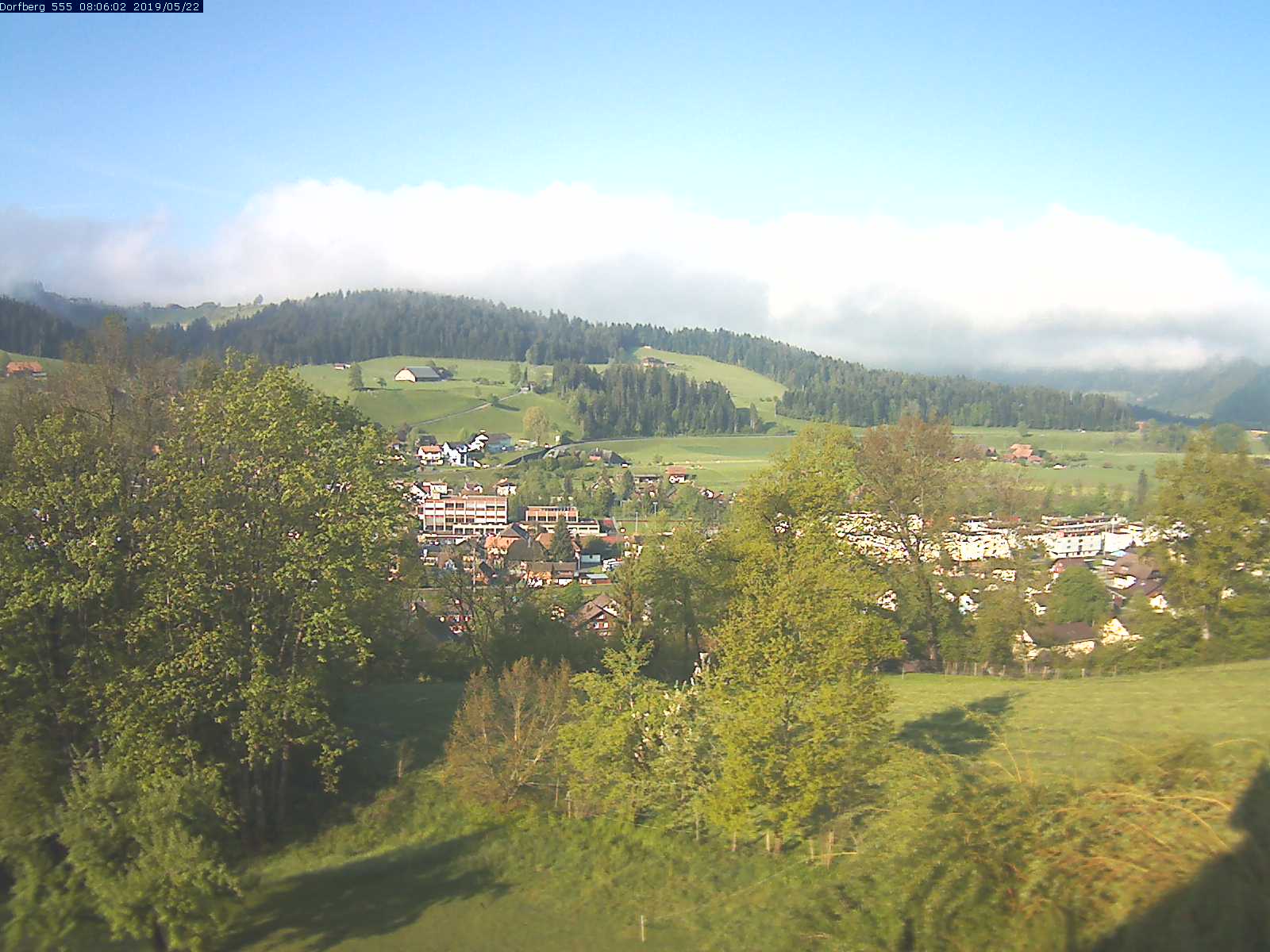 Webcam-Bild: Aussicht vom Dorfberg in Langnau 20190522-080601