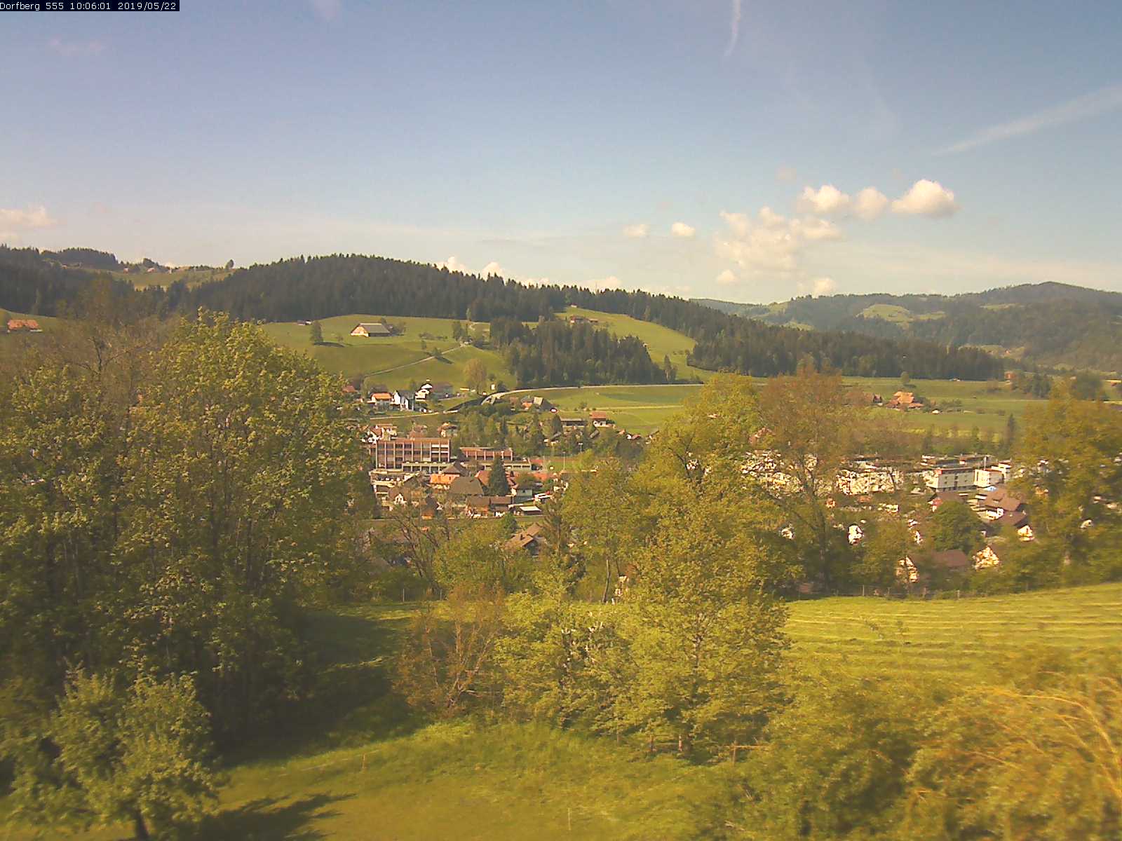 Webcam-Bild: Aussicht vom Dorfberg in Langnau 20190522-100601