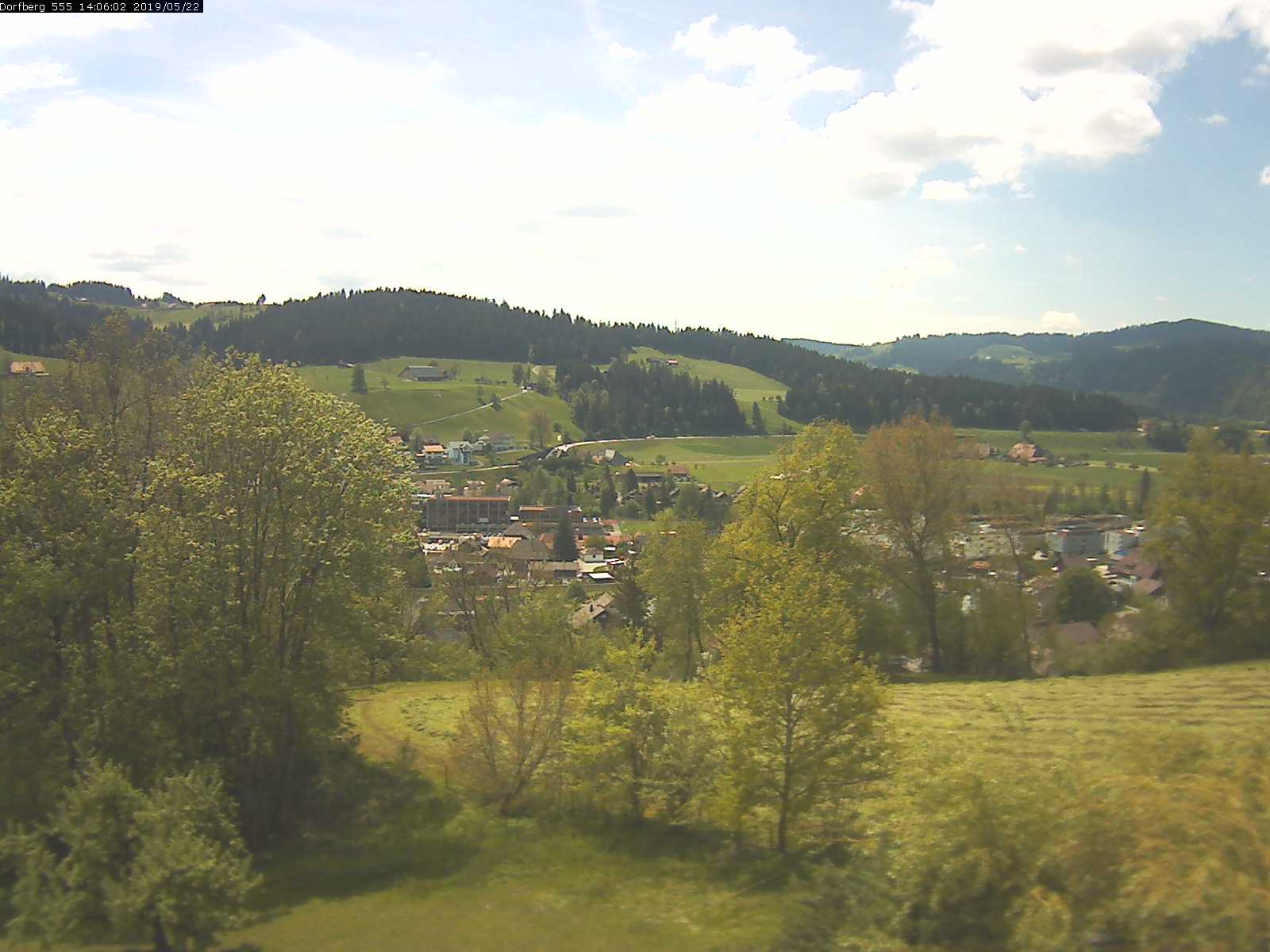 Webcam-Bild: Aussicht vom Dorfberg in Langnau 20190522-140601