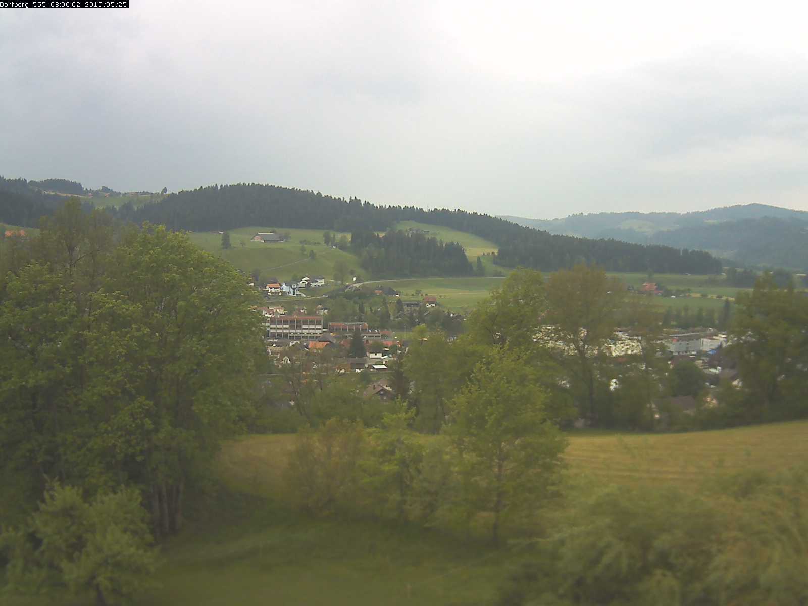 Webcam-Bild: Aussicht vom Dorfberg in Langnau 20190525-080601