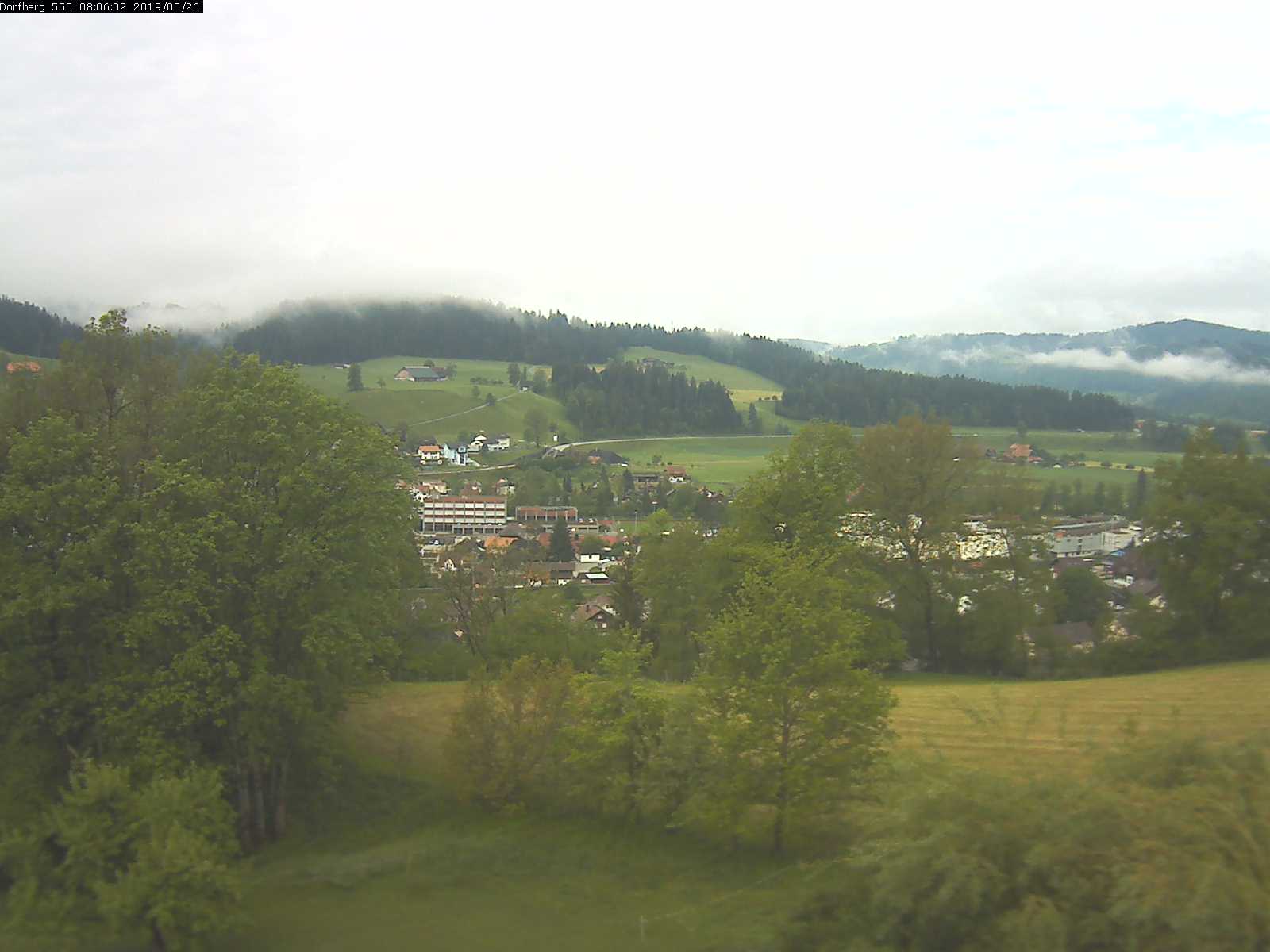 Webcam-Bild: Aussicht vom Dorfberg in Langnau 20190526-080601