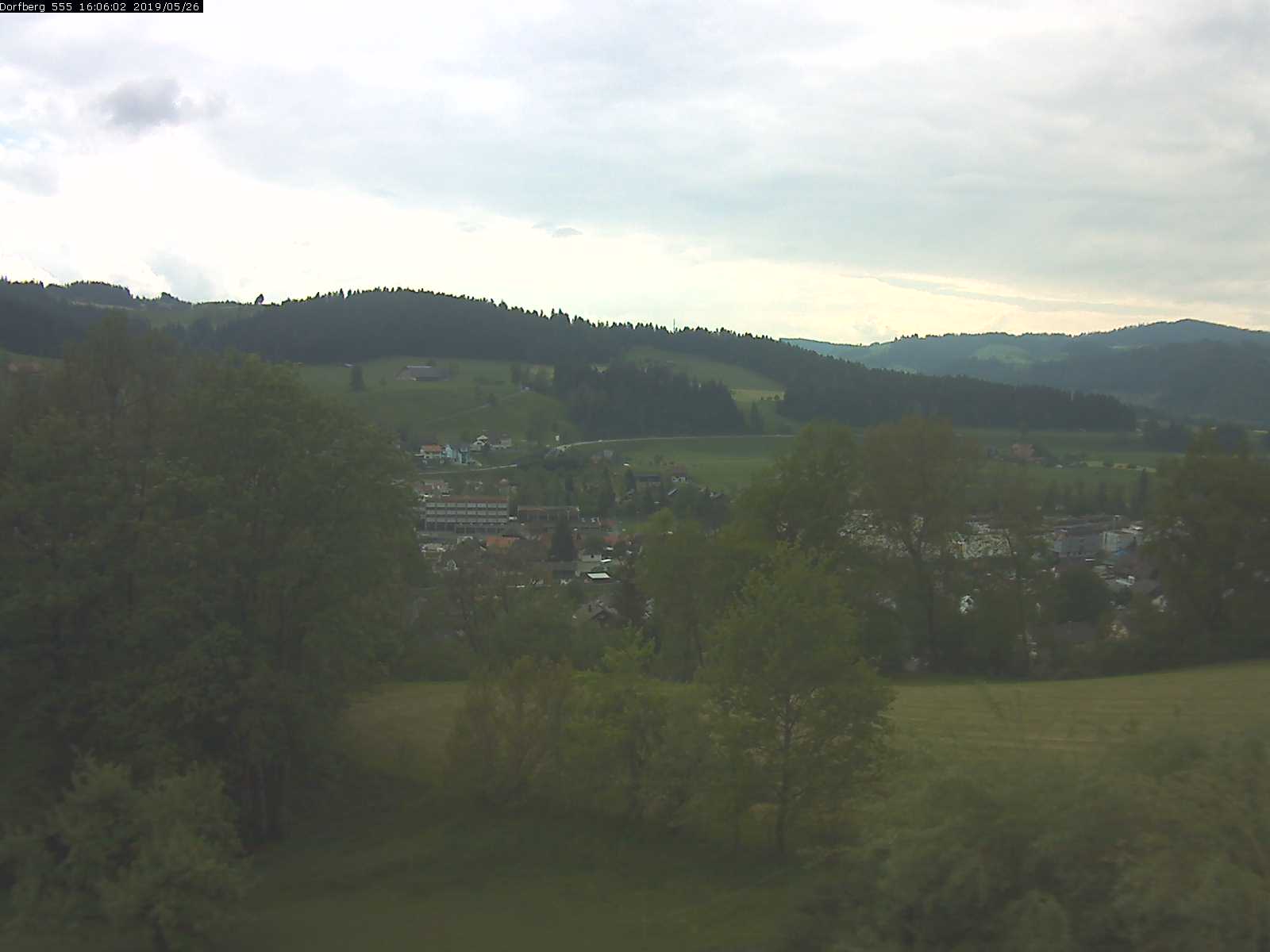 Webcam-Bild: Aussicht vom Dorfberg in Langnau 20190526-160601