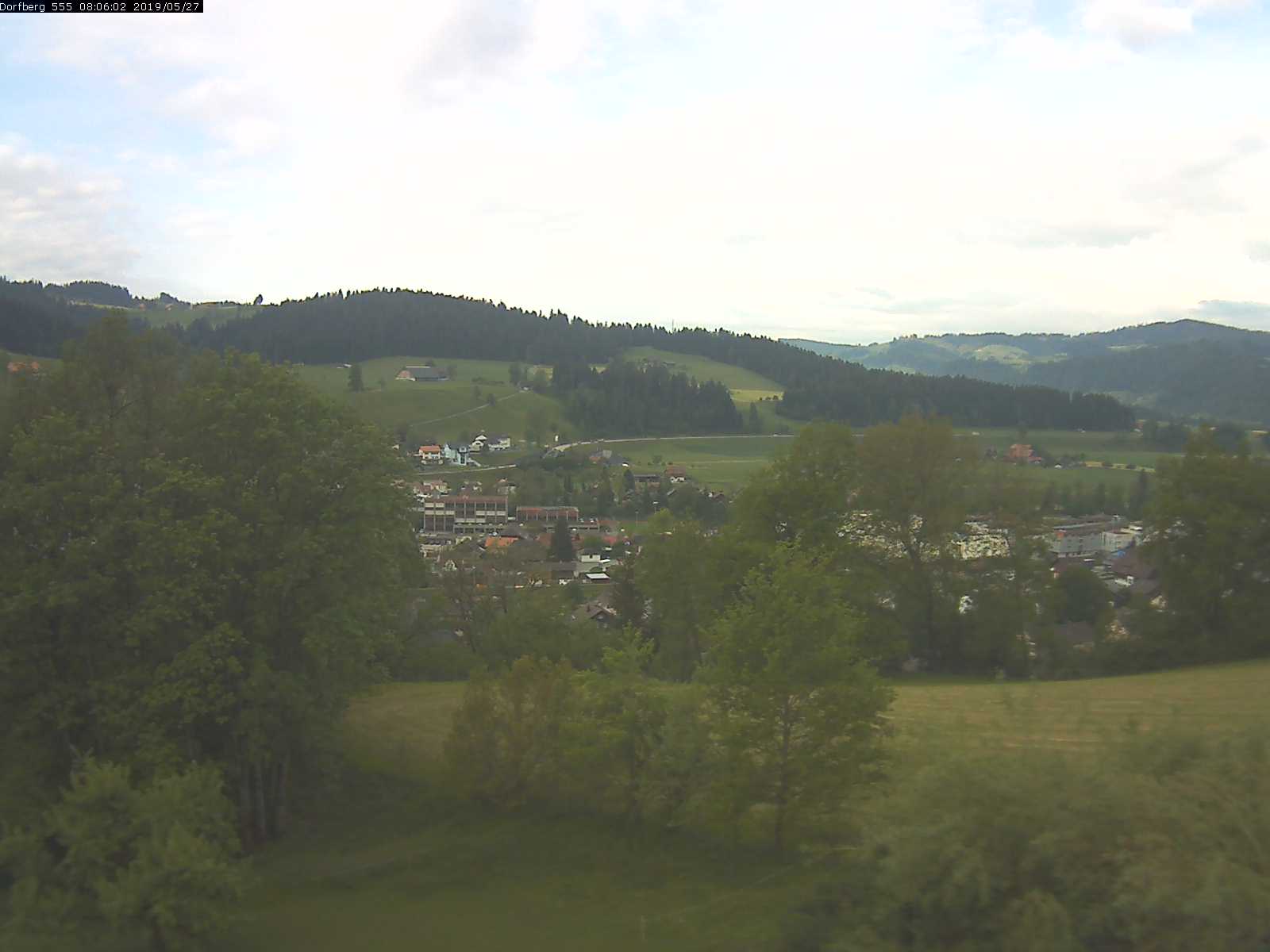 Webcam-Bild: Aussicht vom Dorfberg in Langnau 20190527-080601