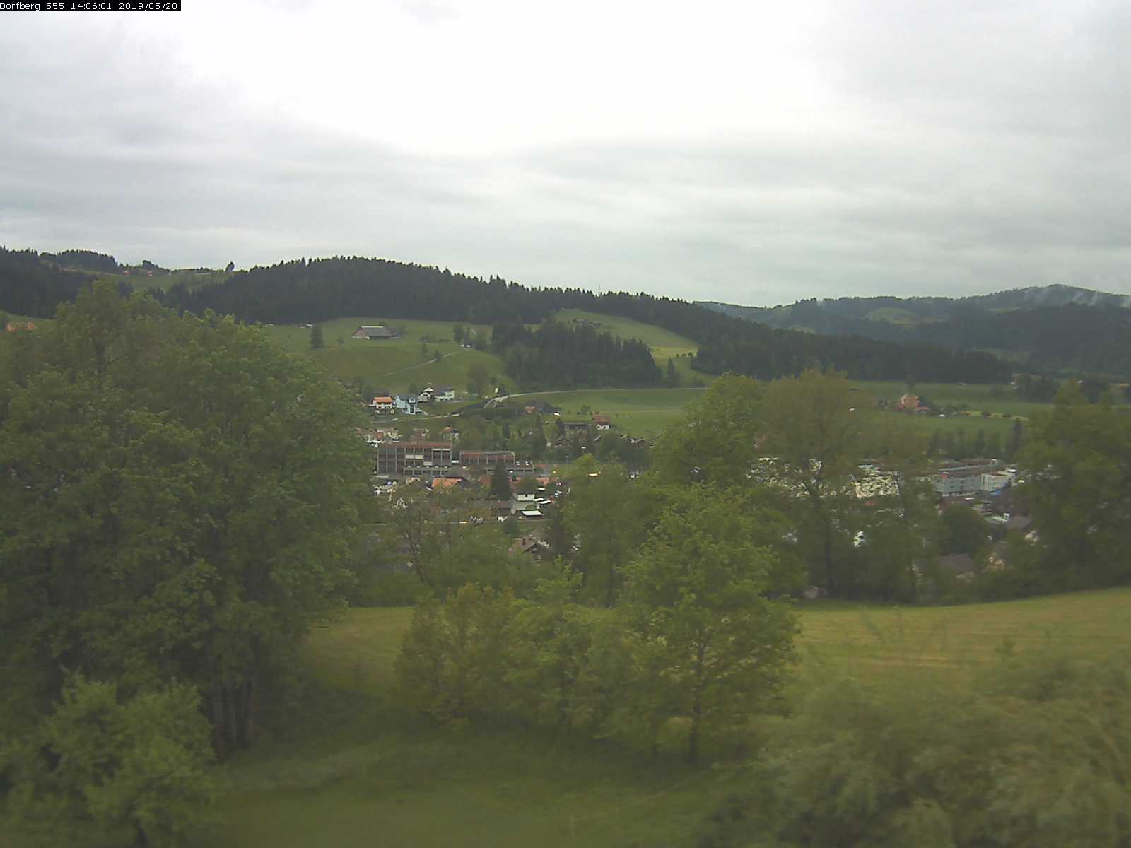 Webcam-Bild: Aussicht vom Dorfberg in Langnau 20190528-140601