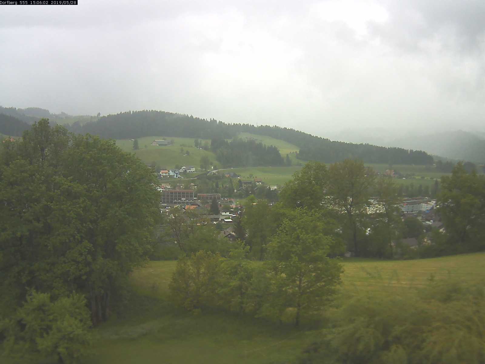Webcam-Bild: Aussicht vom Dorfberg in Langnau 20190528-150601