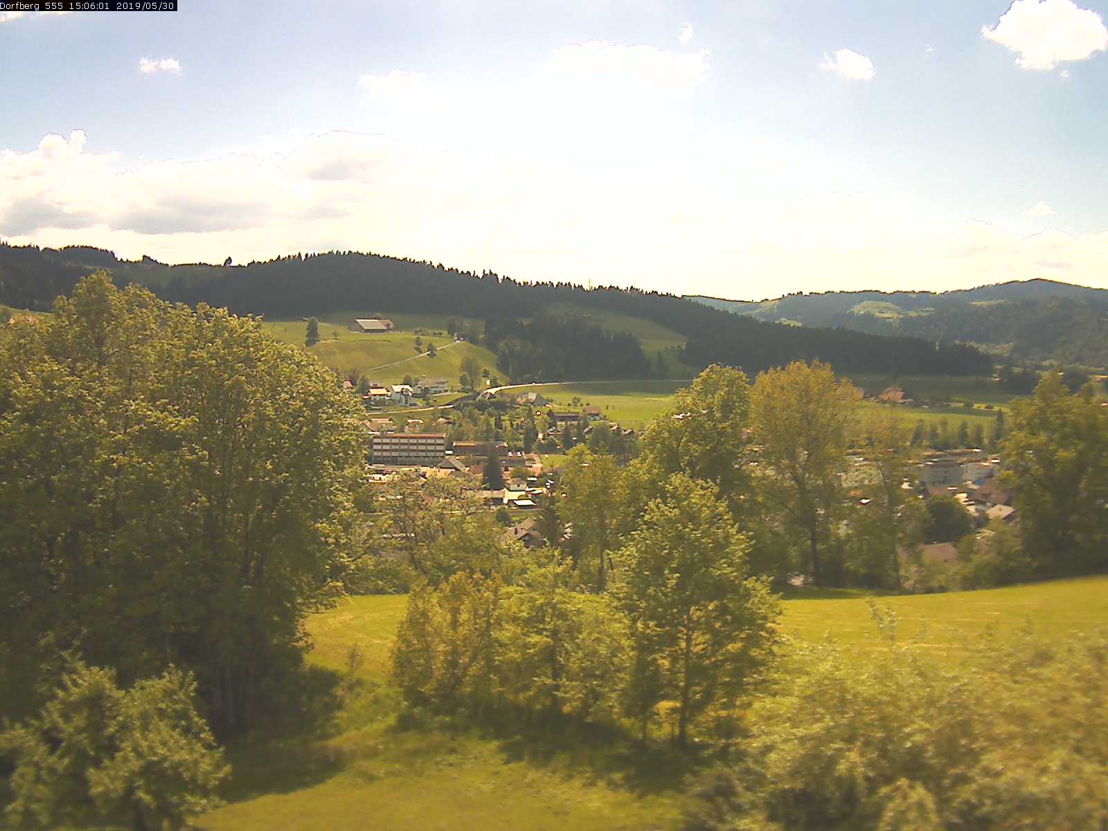 Webcam-Bild: Aussicht vom Dorfberg in Langnau 20190530-150601