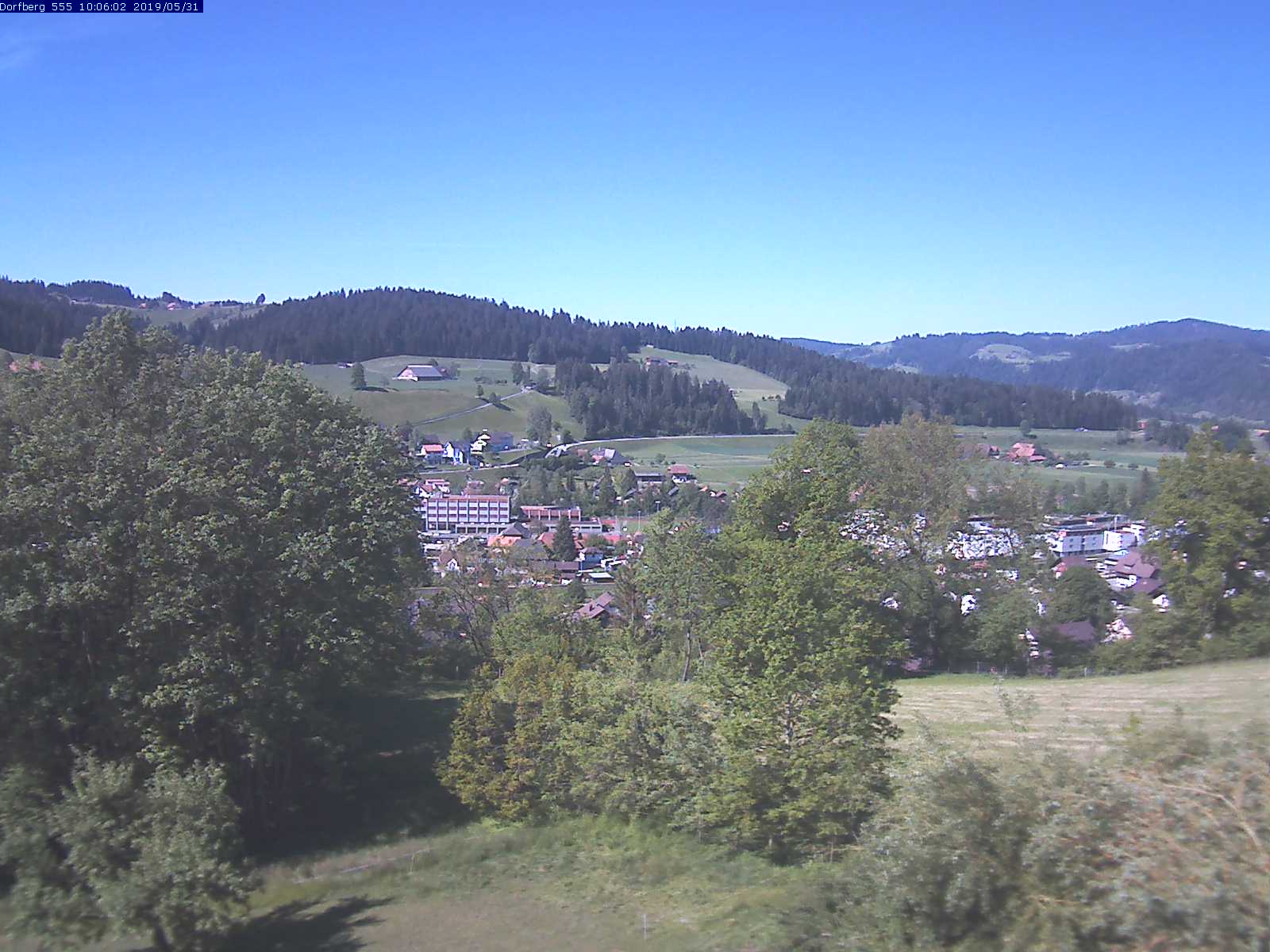 Webcam-Bild: Aussicht vom Dorfberg in Langnau 20190531-100601