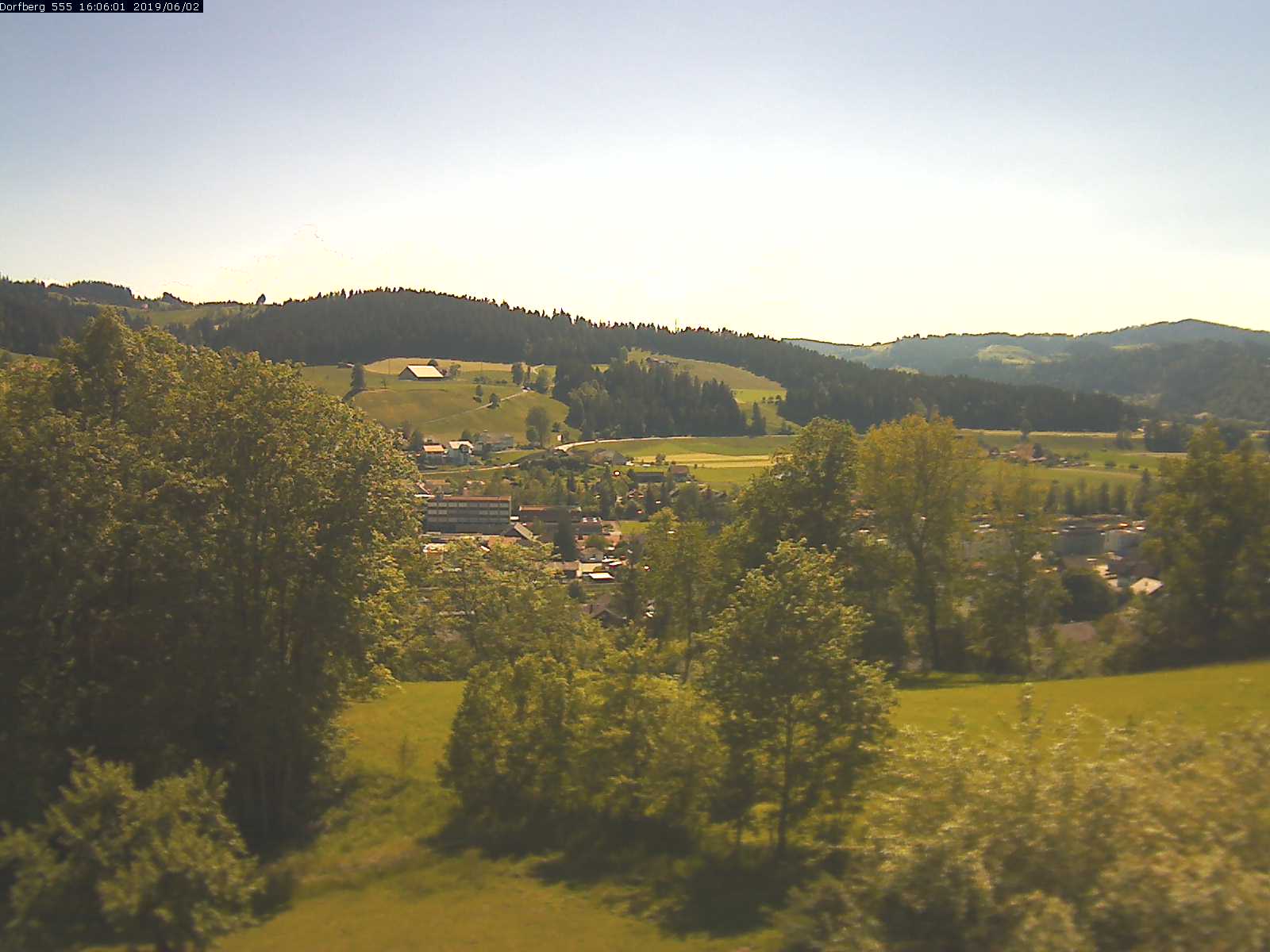 Webcam-Bild: Aussicht vom Dorfberg in Langnau 20190602-160601