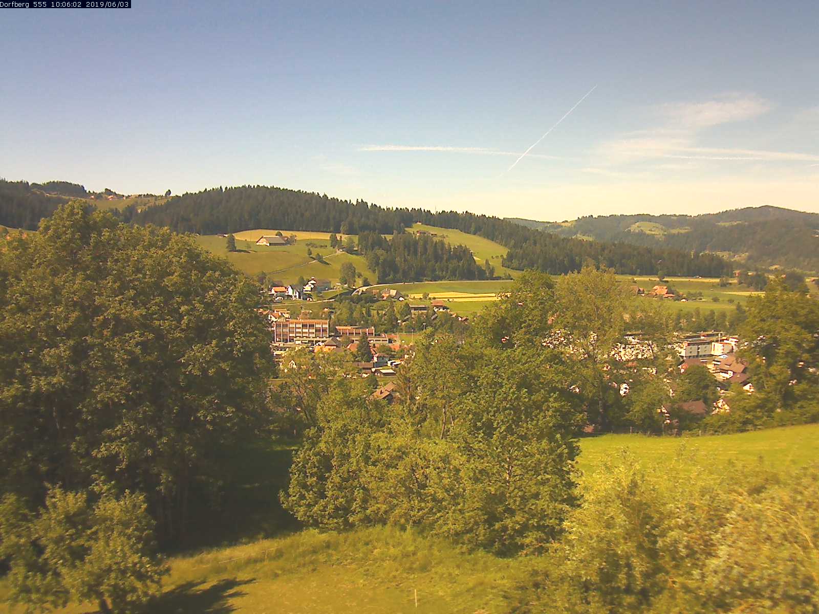 Webcam-Bild: Aussicht vom Dorfberg in Langnau 20190603-100601