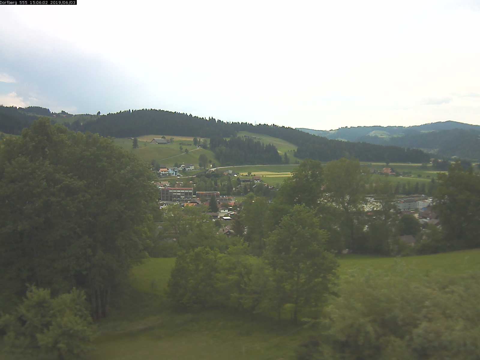Webcam-Bild: Aussicht vom Dorfberg in Langnau 20190603-150601