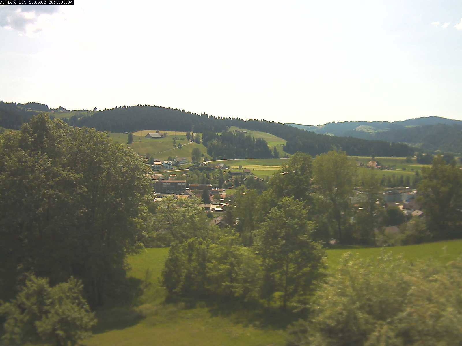 Webcam-Bild: Aussicht vom Dorfberg in Langnau 20190604-150601