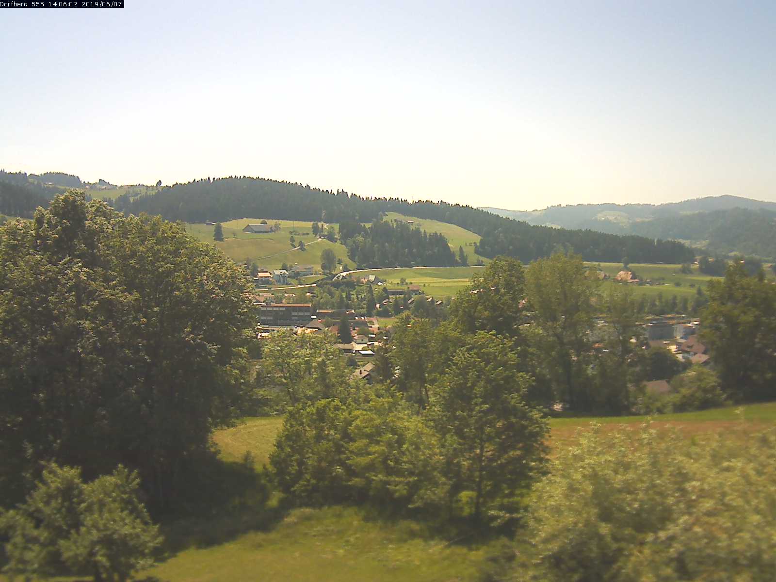 Webcam-Bild: Aussicht vom Dorfberg in Langnau 20190607-140601