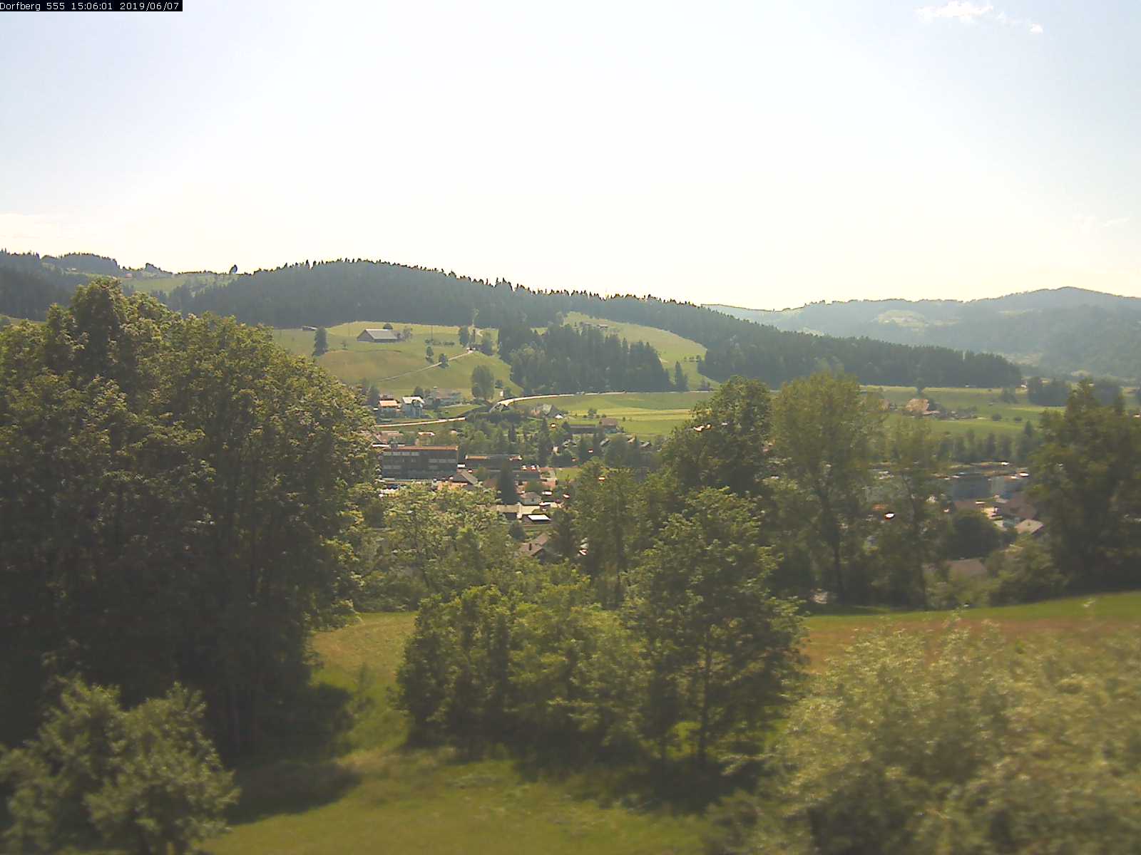 Webcam-Bild: Aussicht vom Dorfberg in Langnau 20190607-150601