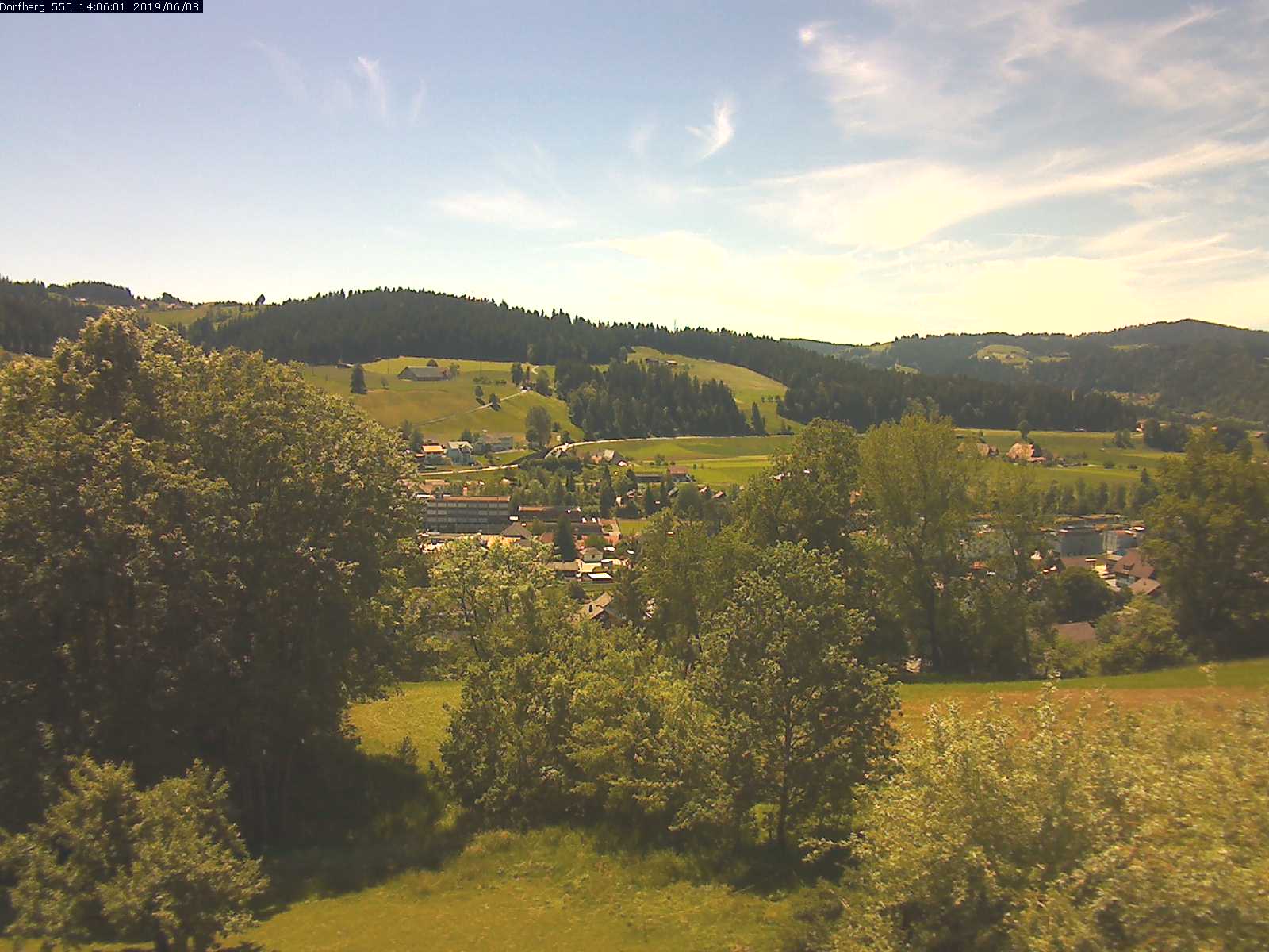 Webcam-Bild: Aussicht vom Dorfberg in Langnau 20190608-140601