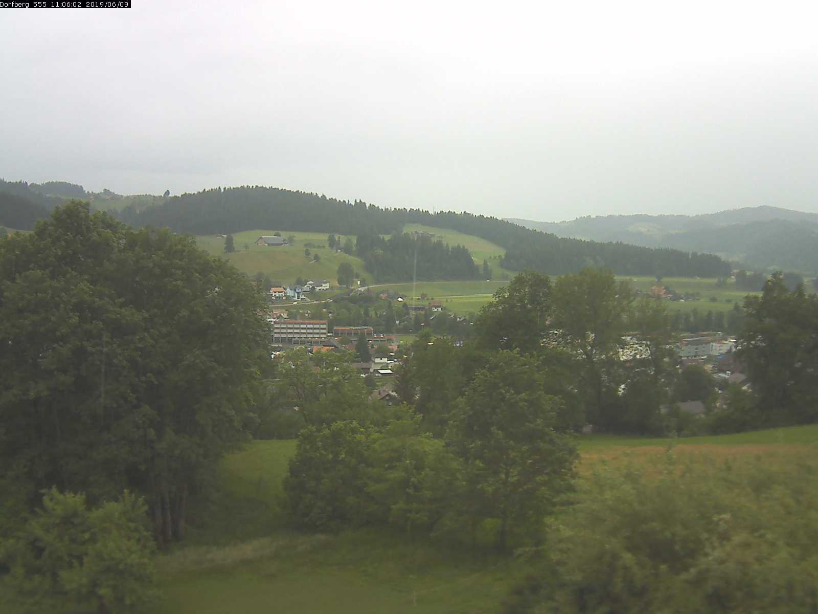 Webcam-Bild: Aussicht vom Dorfberg in Langnau 20190609-110601