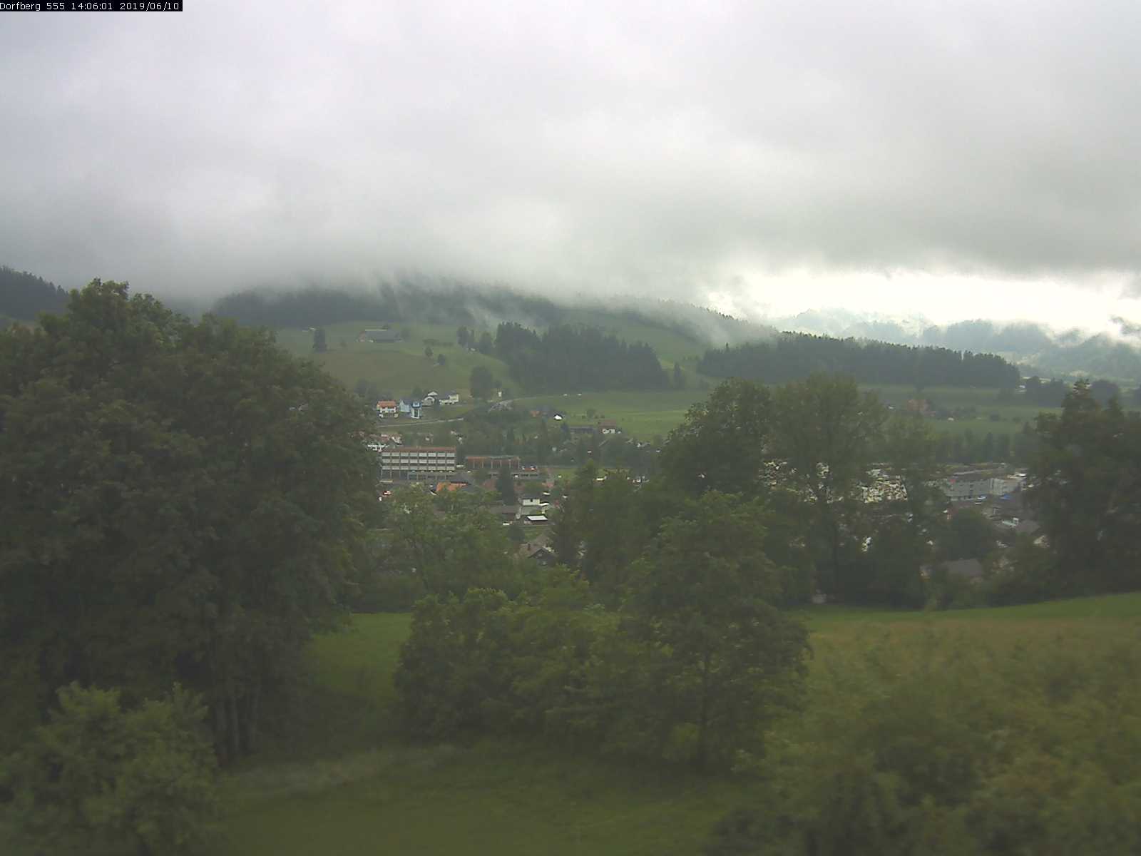 Webcam-Bild: Aussicht vom Dorfberg in Langnau 20190610-140601