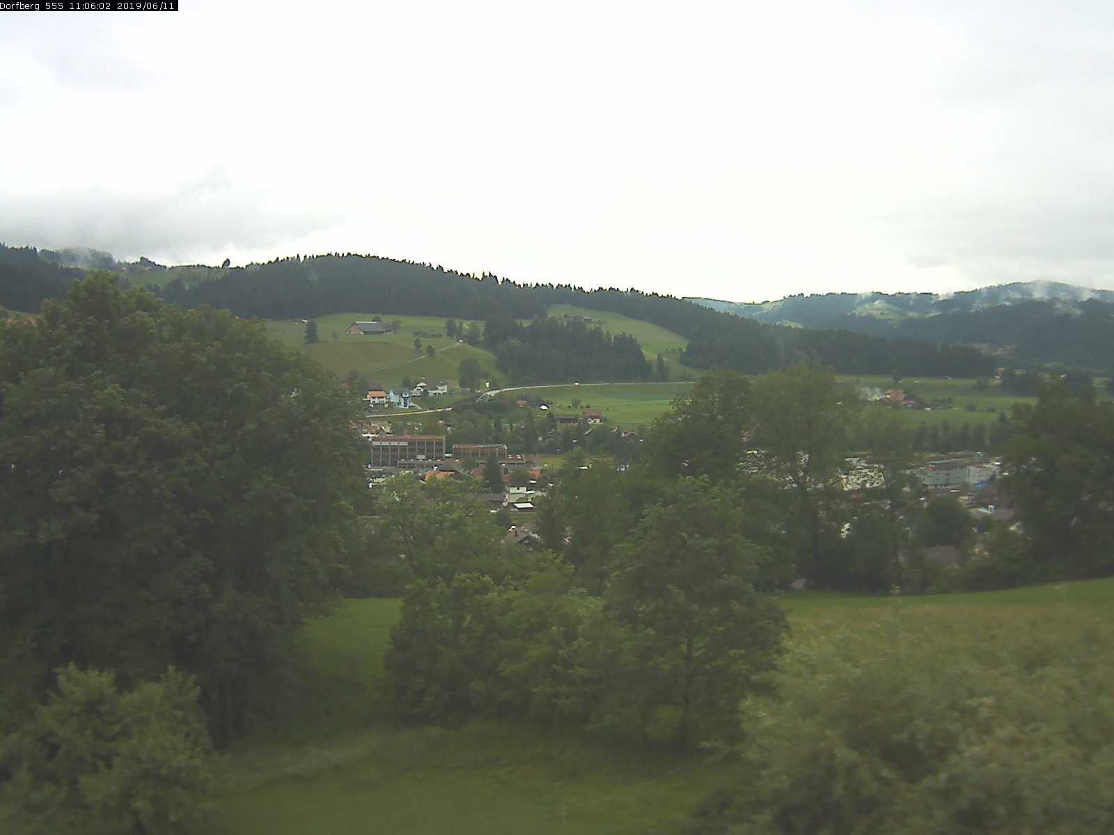 Webcam-Bild: Aussicht vom Dorfberg in Langnau 20190611-110601