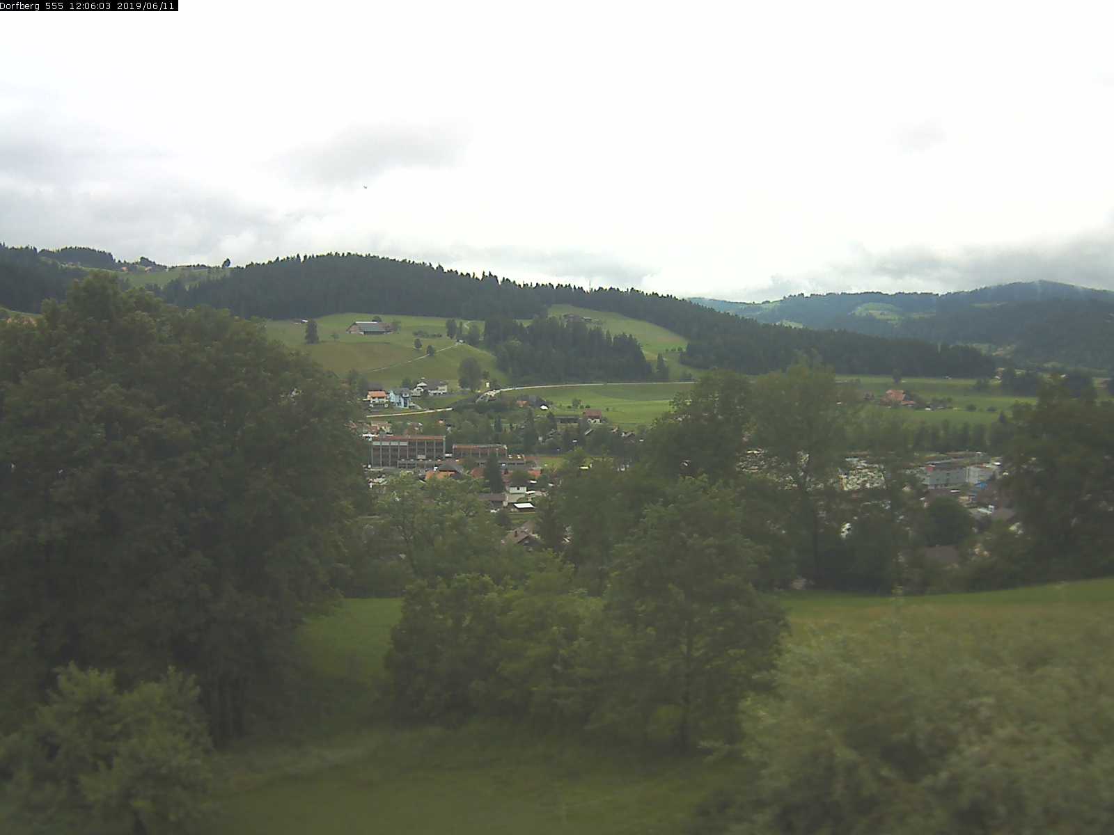 Webcam-Bild: Aussicht vom Dorfberg in Langnau 20190611-120601