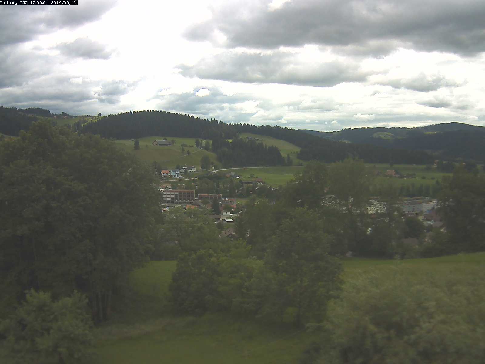 Webcam-Bild: Aussicht vom Dorfberg in Langnau 20190612-150601