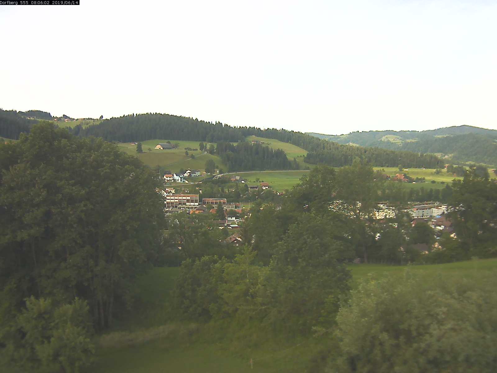 Webcam-Bild: Aussicht vom Dorfberg in Langnau 20190614-080601