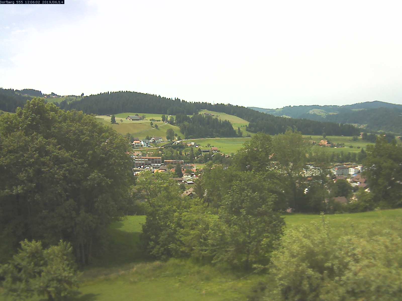 Webcam-Bild: Aussicht vom Dorfberg in Langnau 20190614-120601