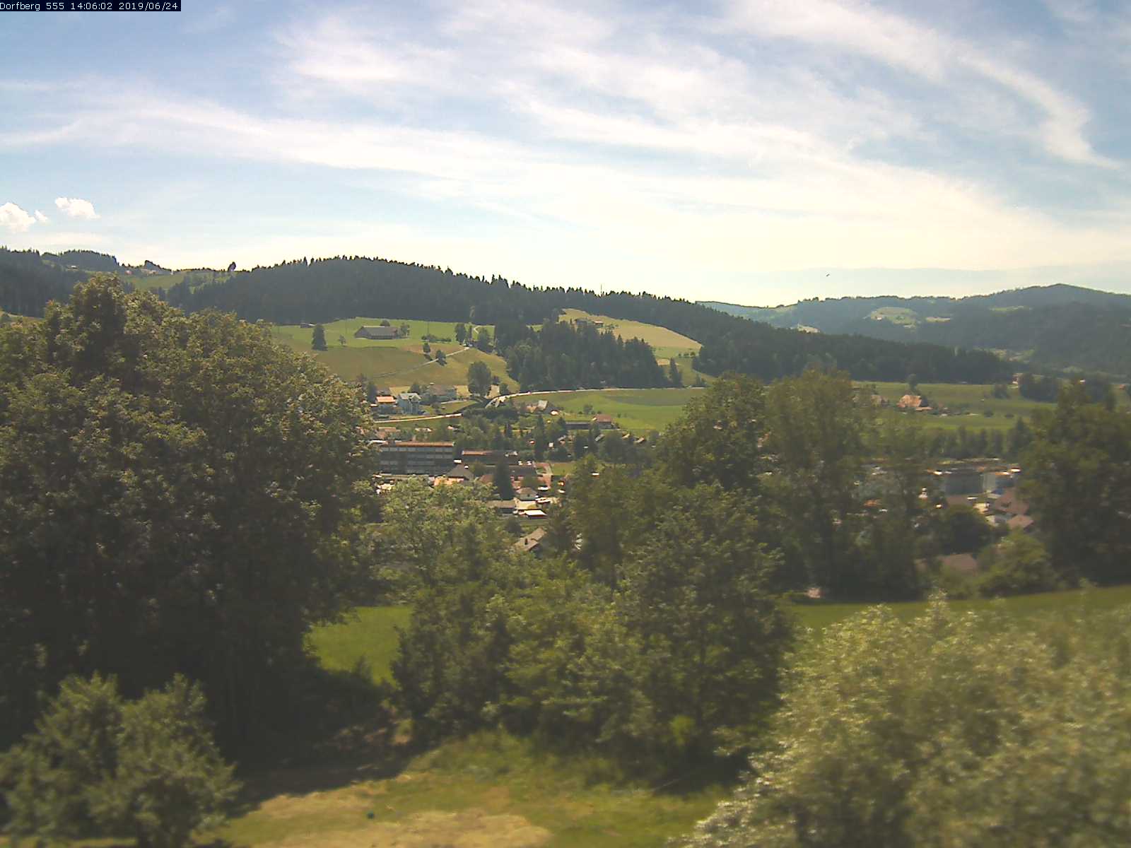 Webcam-Bild: Aussicht vom Dorfberg in Langnau 20190624-140601