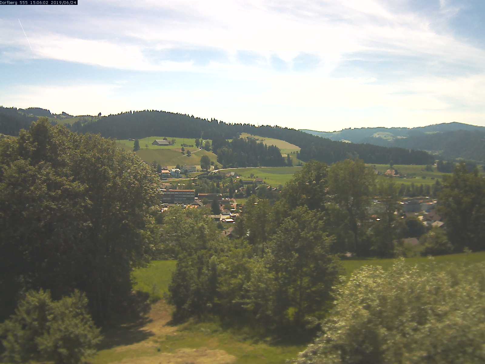Webcam-Bild: Aussicht vom Dorfberg in Langnau 20190624-150601