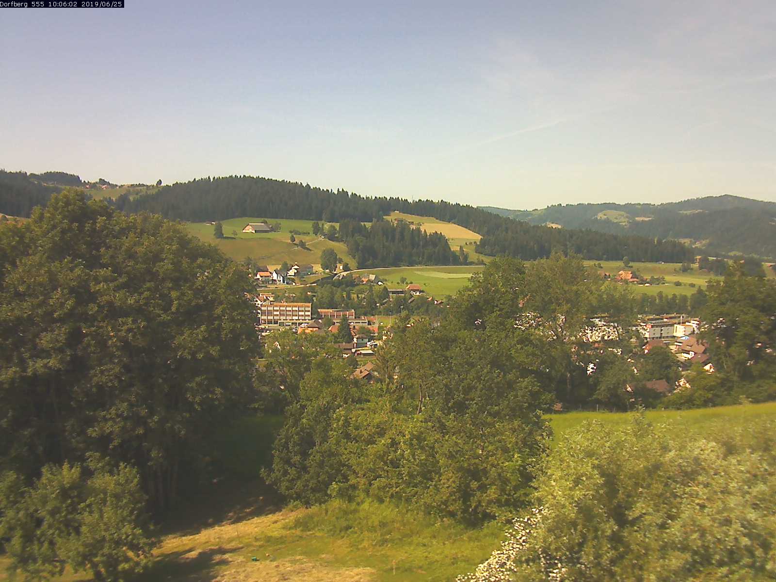 Webcam-Bild: Aussicht vom Dorfberg in Langnau 20190625-100601