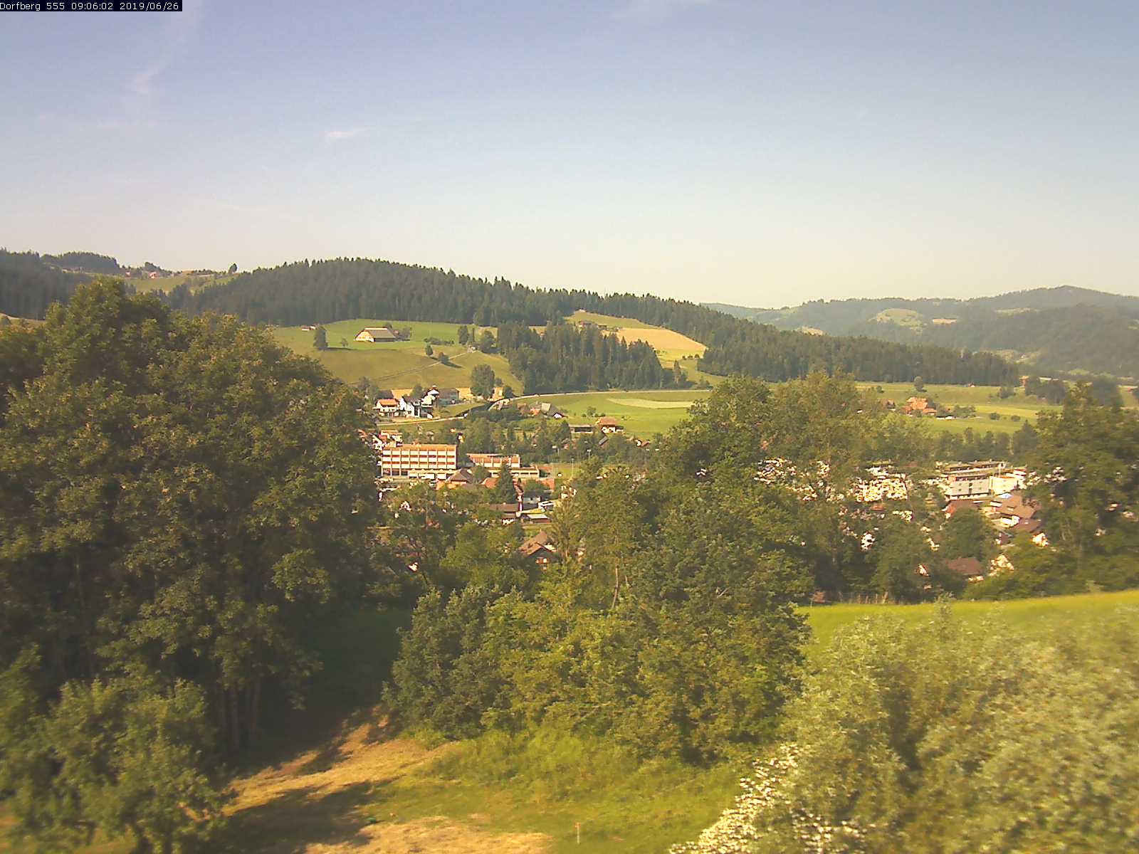 Webcam-Bild: Aussicht vom Dorfberg in Langnau 20190626-090601