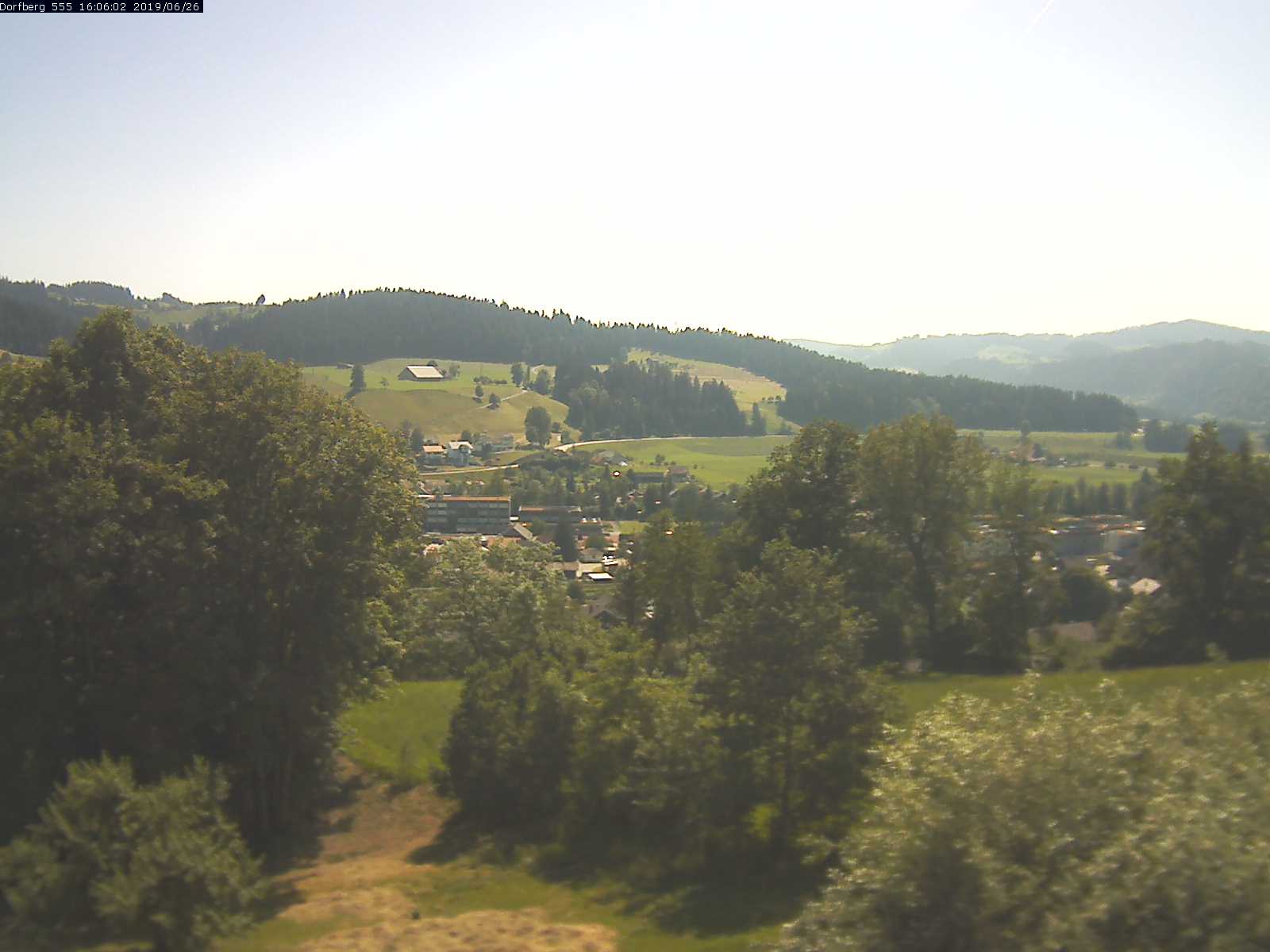 Webcam-Bild: Aussicht vom Dorfberg in Langnau 20190626-160601