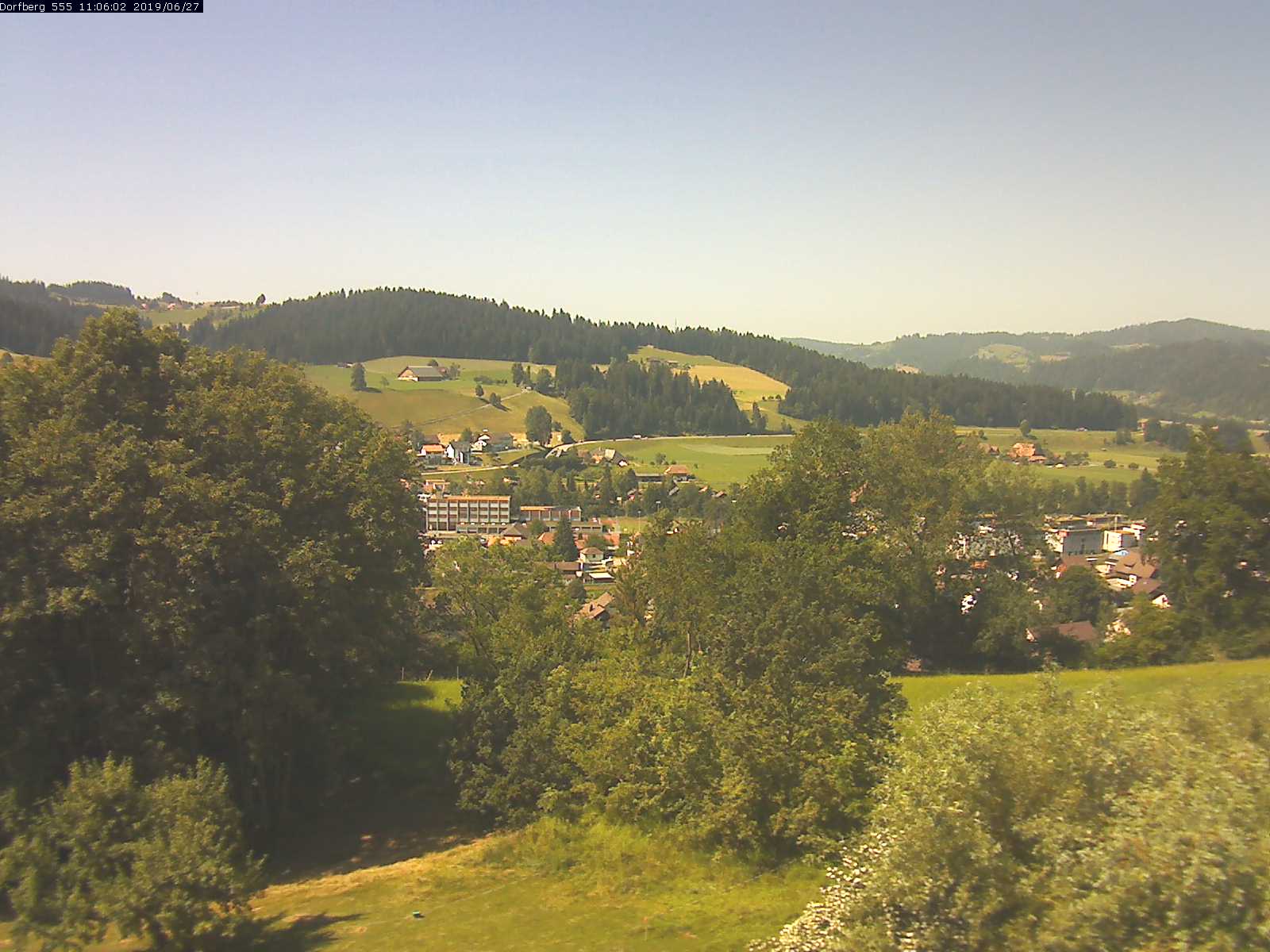 Webcam-Bild: Aussicht vom Dorfberg in Langnau 20190627-110601
