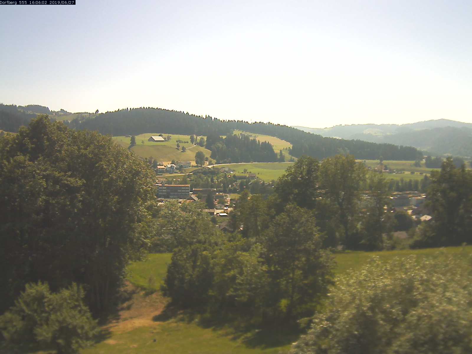 Webcam-Bild: Aussicht vom Dorfberg in Langnau 20190627-160601